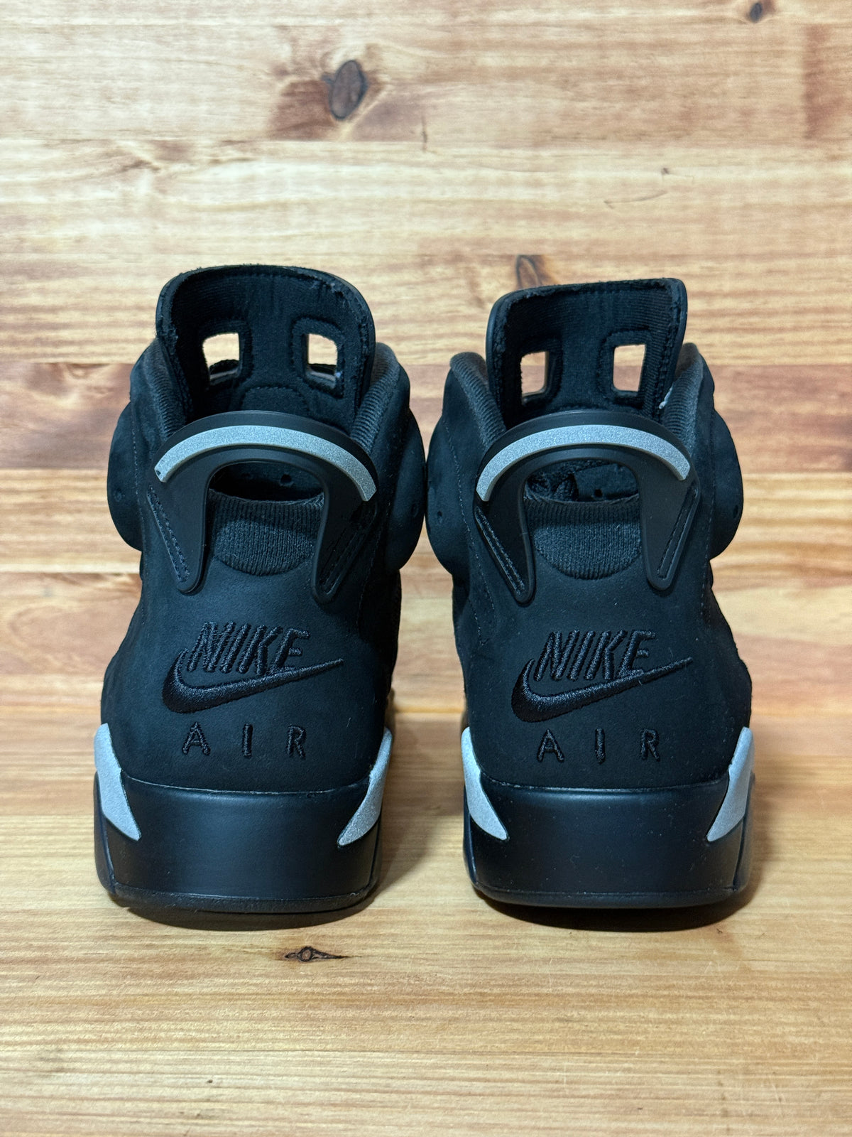 Jordan 6 Retro Cap and Gown