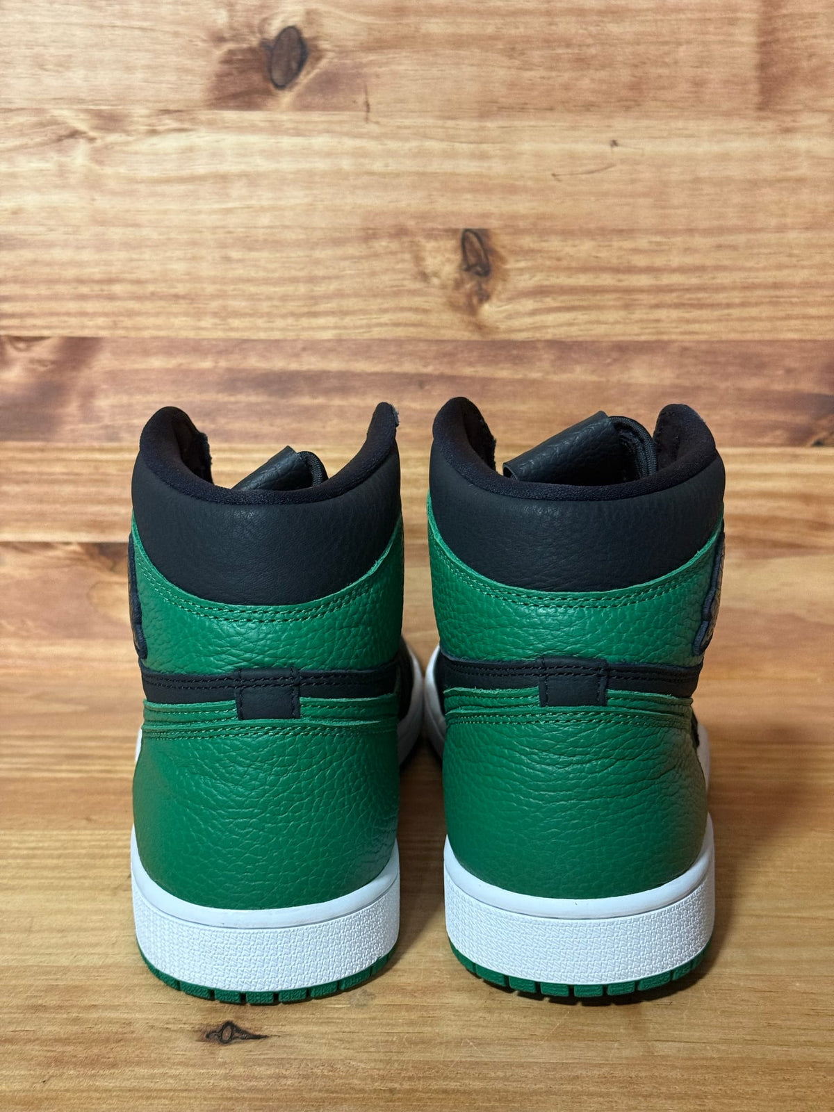 Jordan 1 Retro High Pine Green Black - Size 9.5