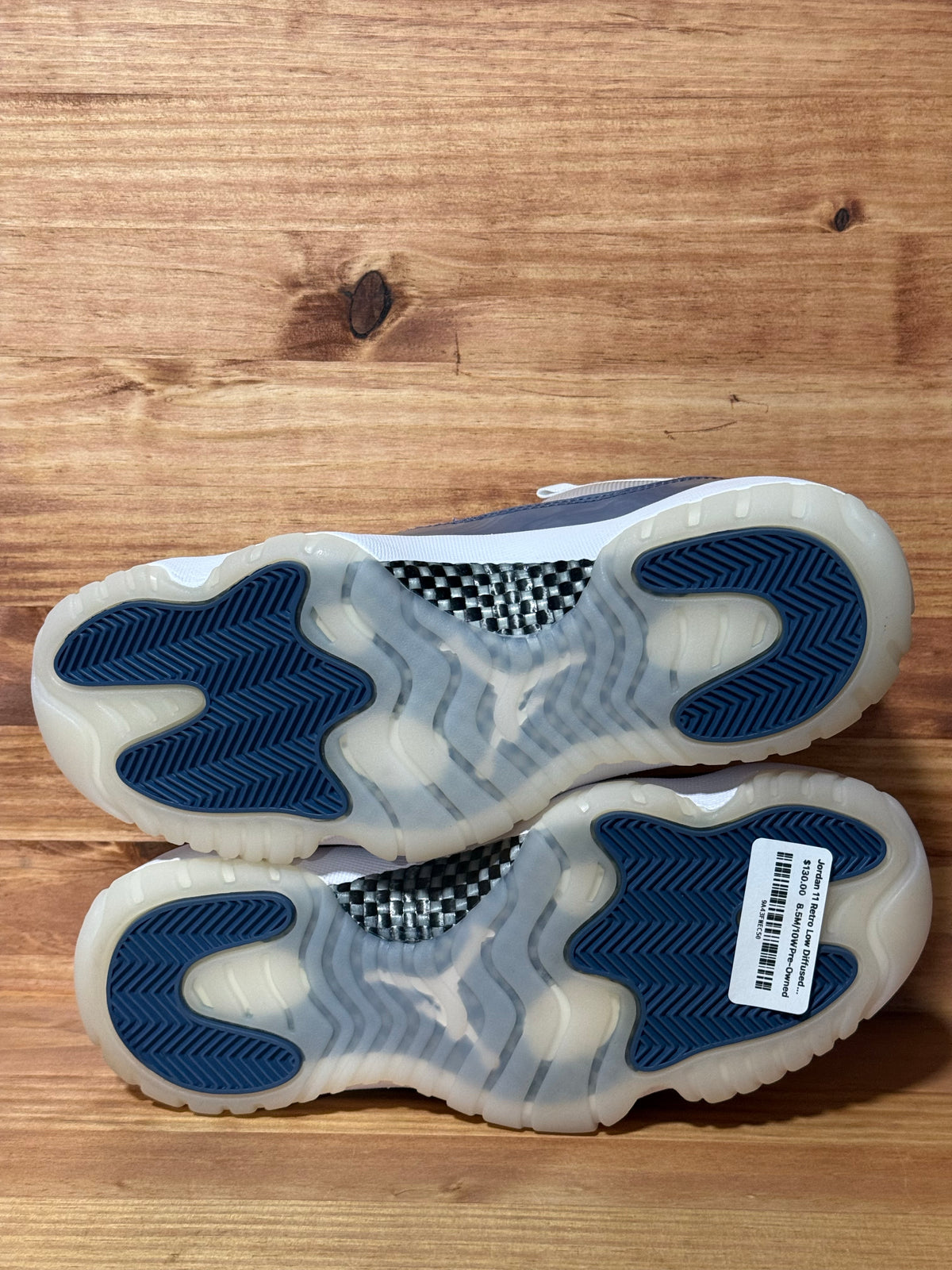Jordan 11 Retro Low Diffused Blue