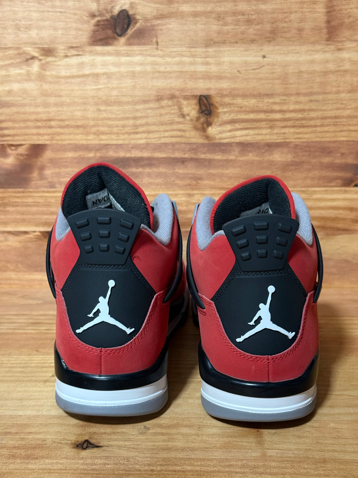 Jordan 4 Retro Toro Bravo (2026) - Size 9