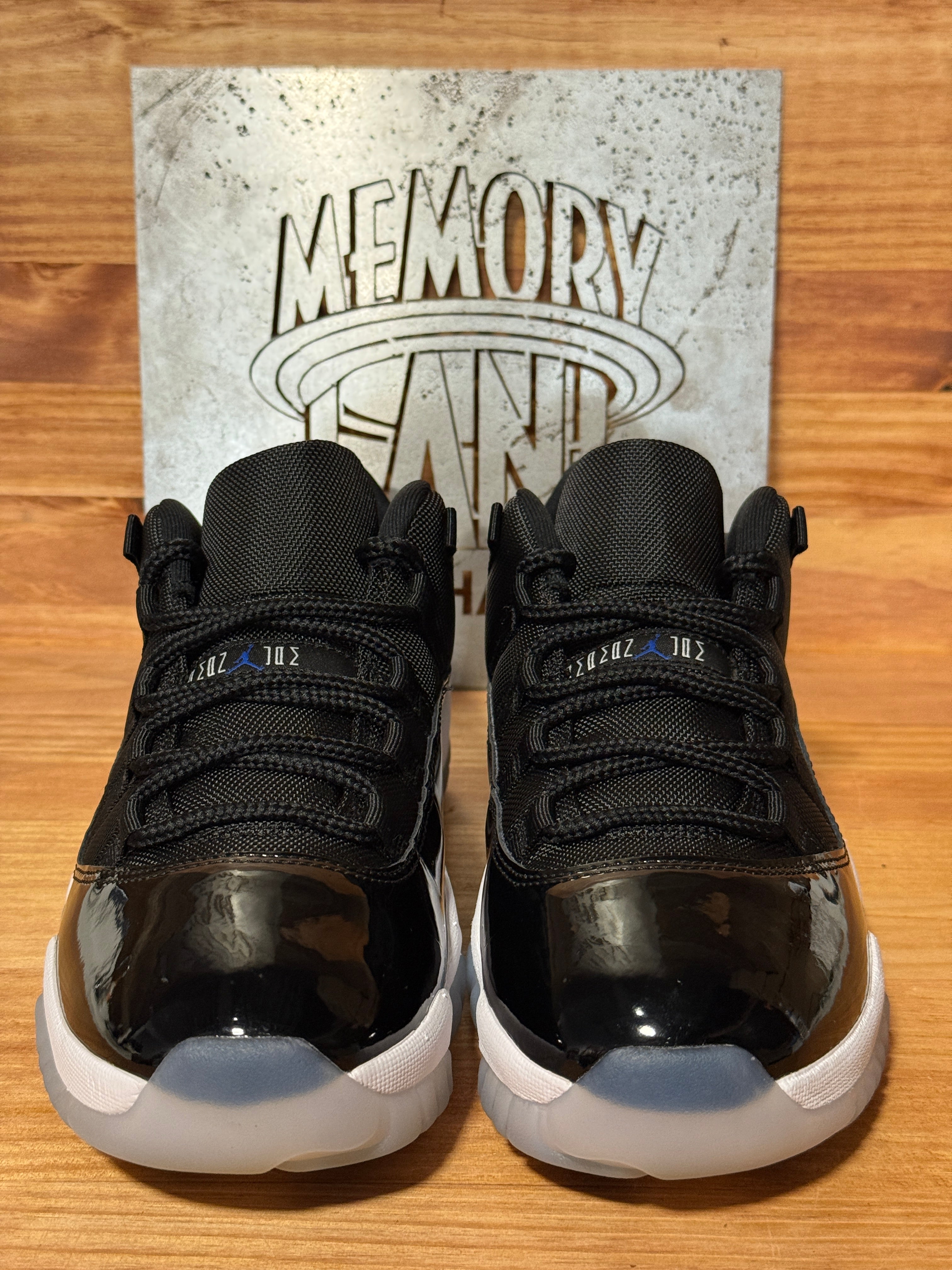 Jordan 11 Retro Low Space Jam