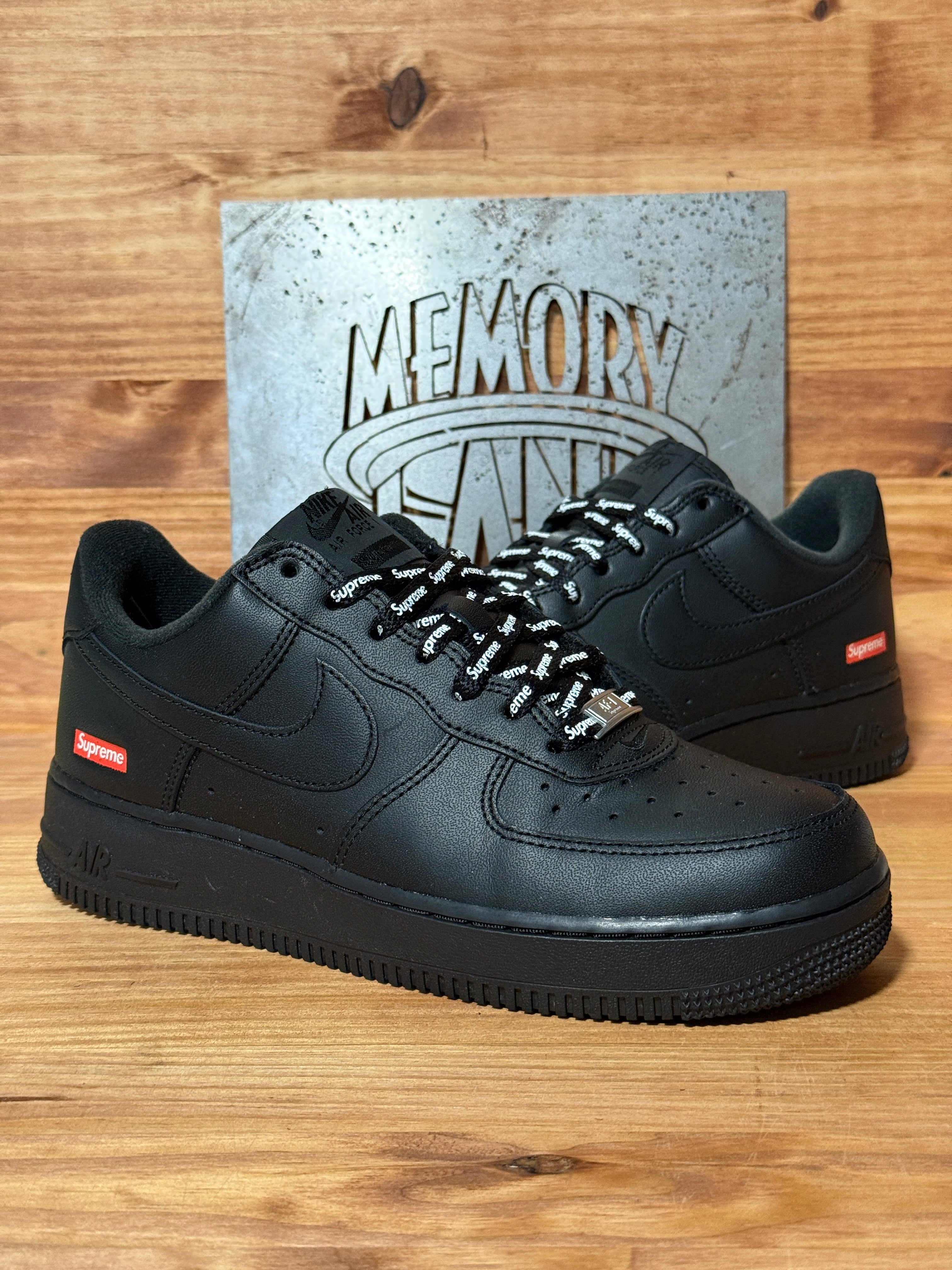 Nike Air Force 1 Low Supreme Black
