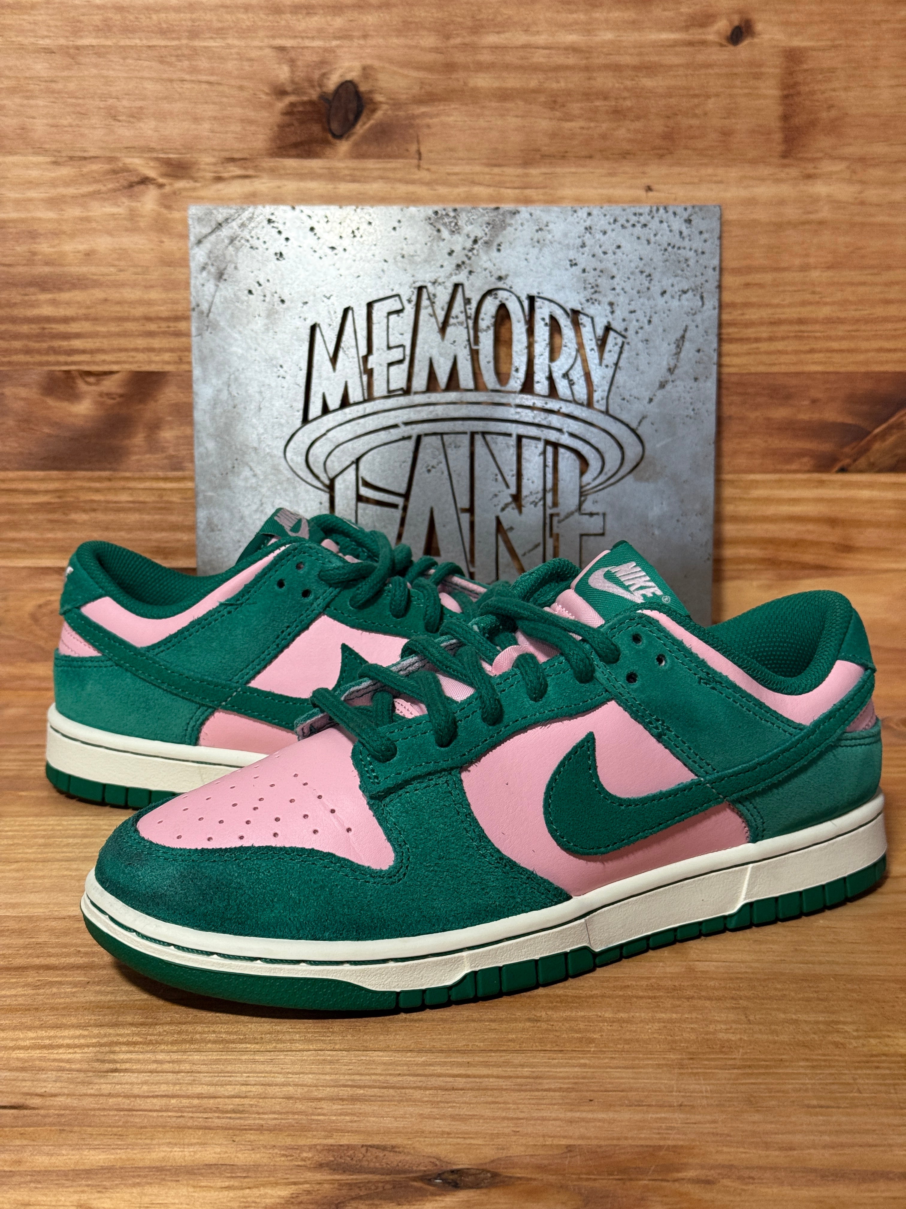 Nike Dunk Low Retro SE Medium Soft Pink Malachite