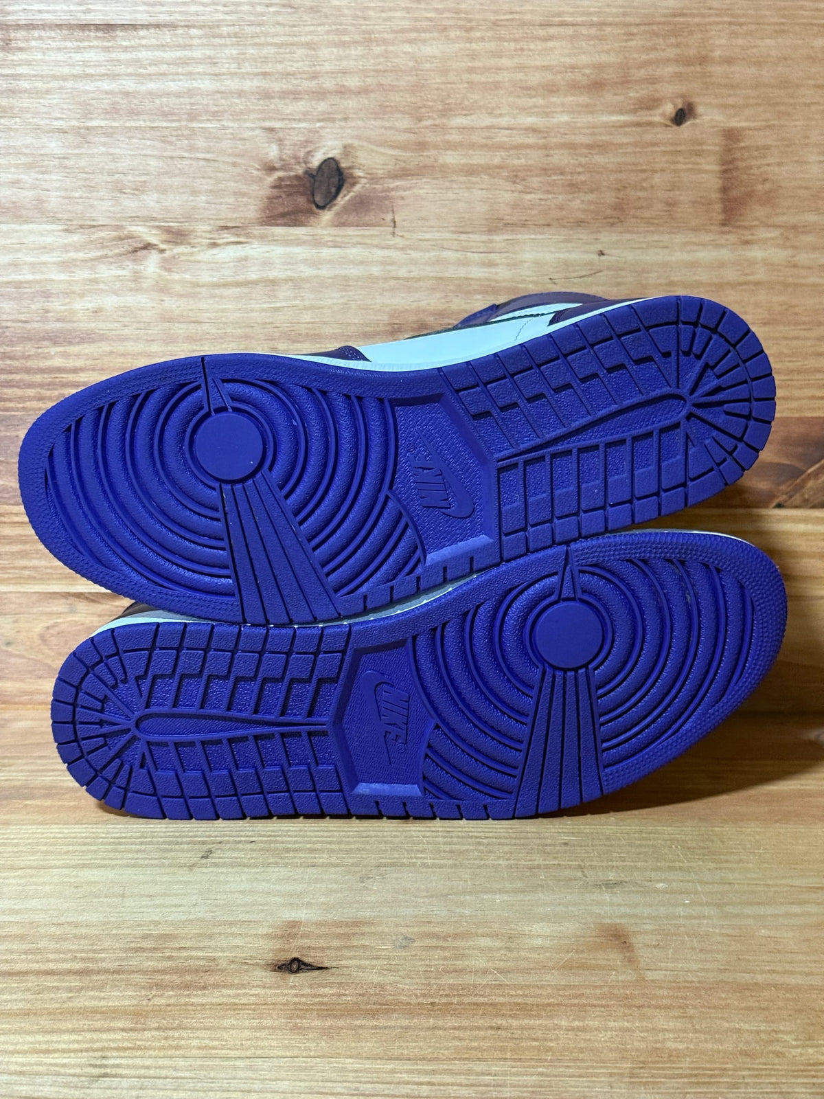 Jordan 1 Retro High Court Purple White - Size 12