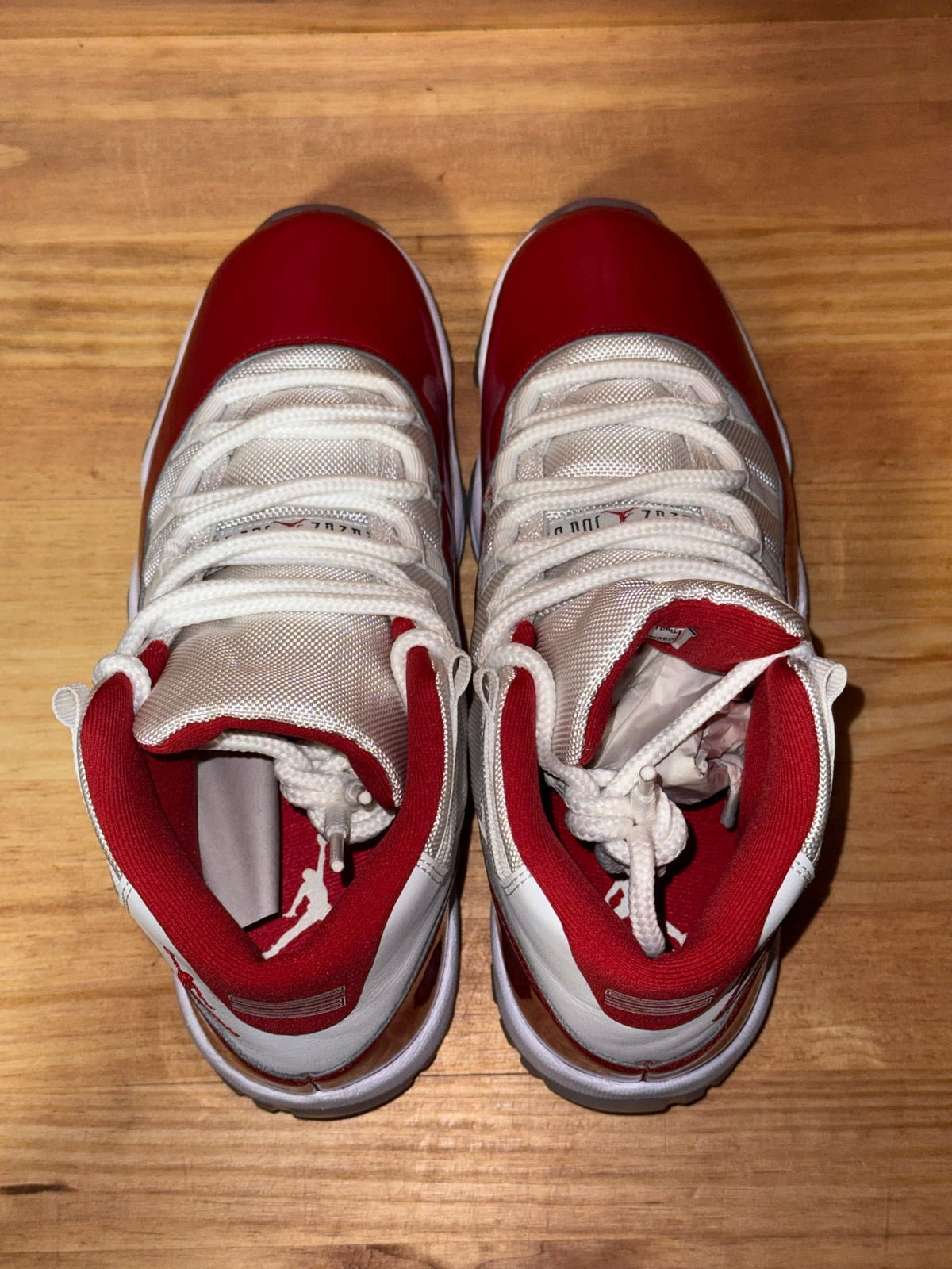 Jordan 11 Retro Cherry (2022) - Size 7.5