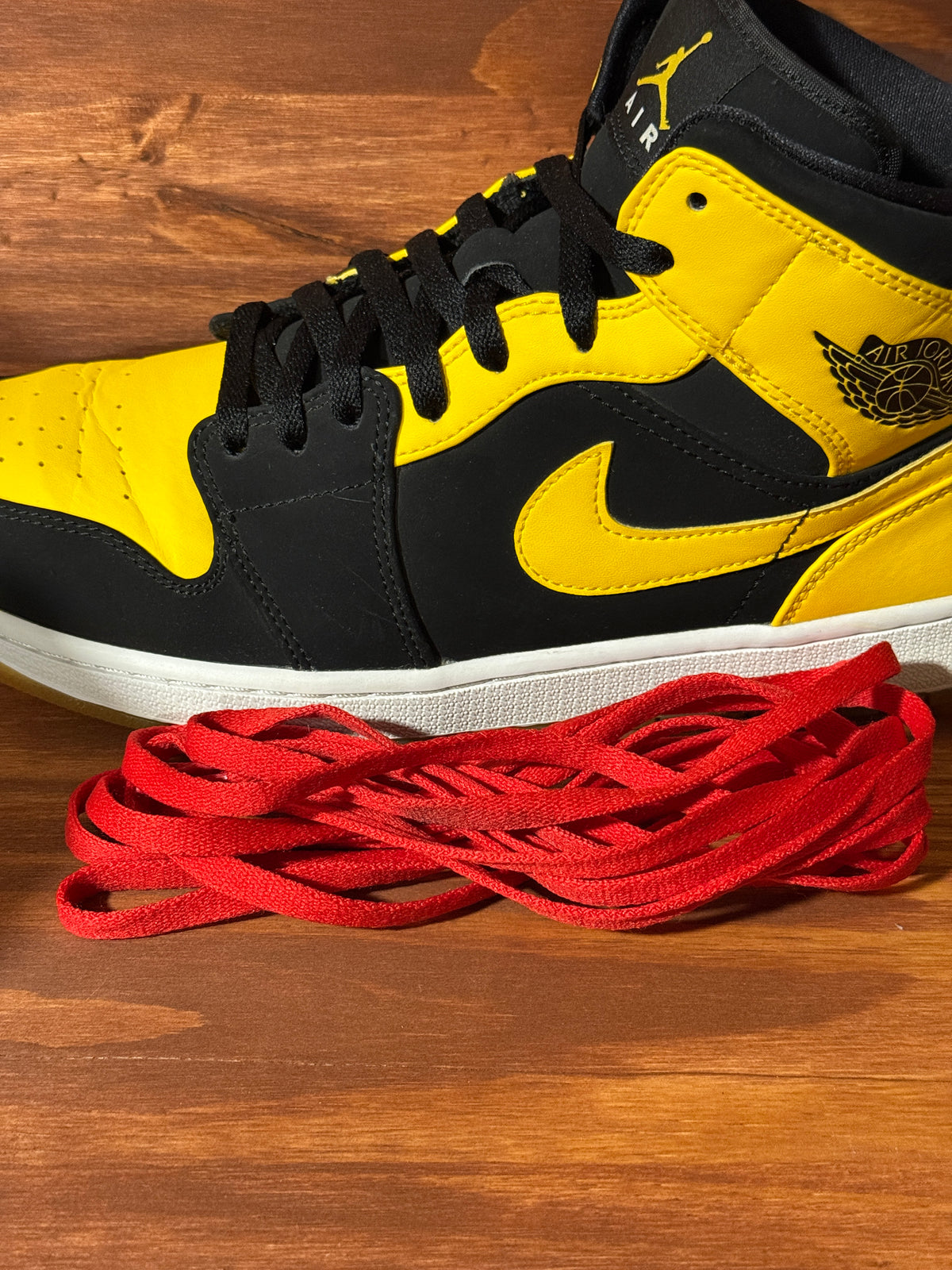 Jordan 1 Retro Mid New Love (2017)