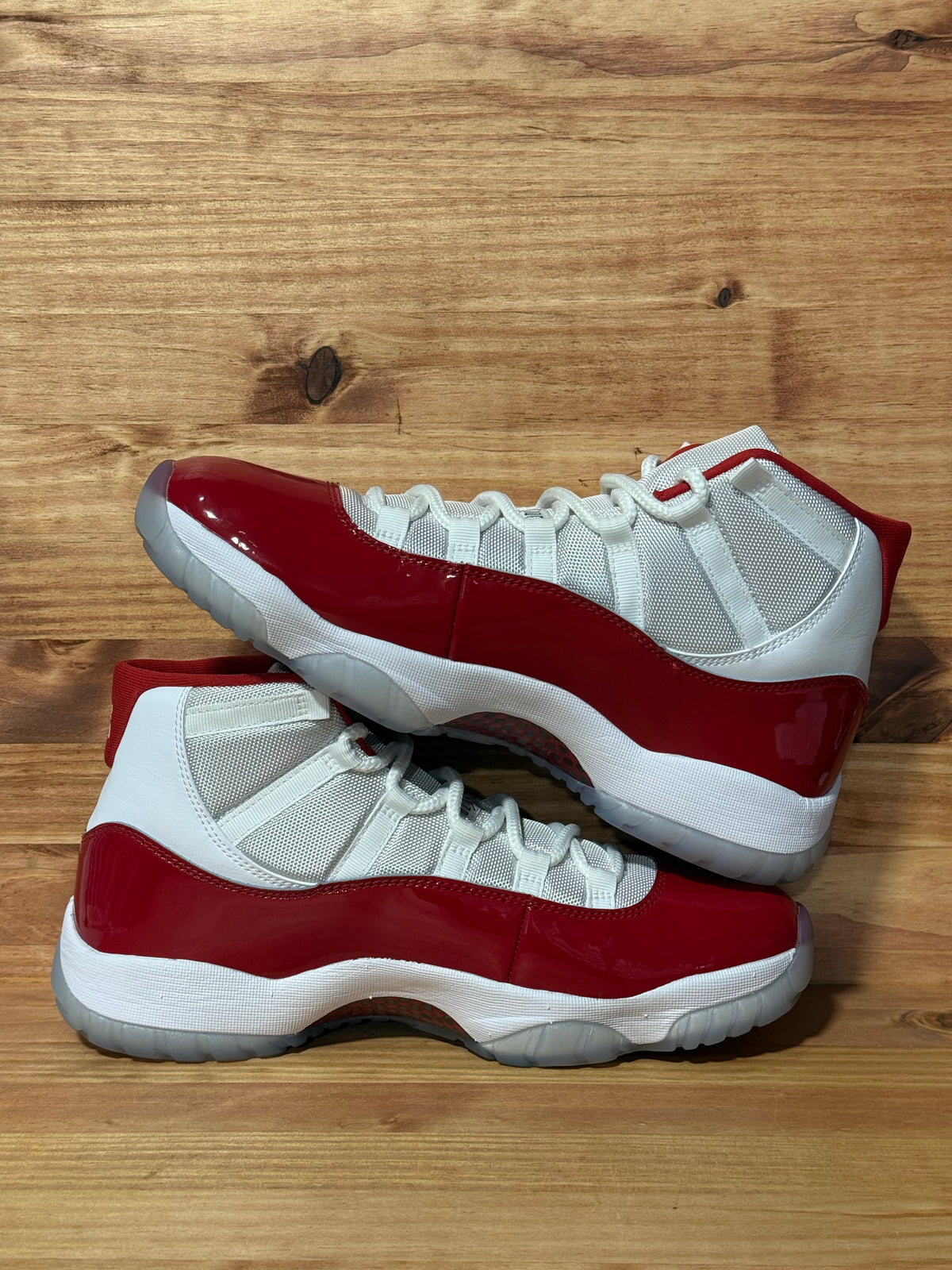 Jordan 11 Retro Cherry (2022)