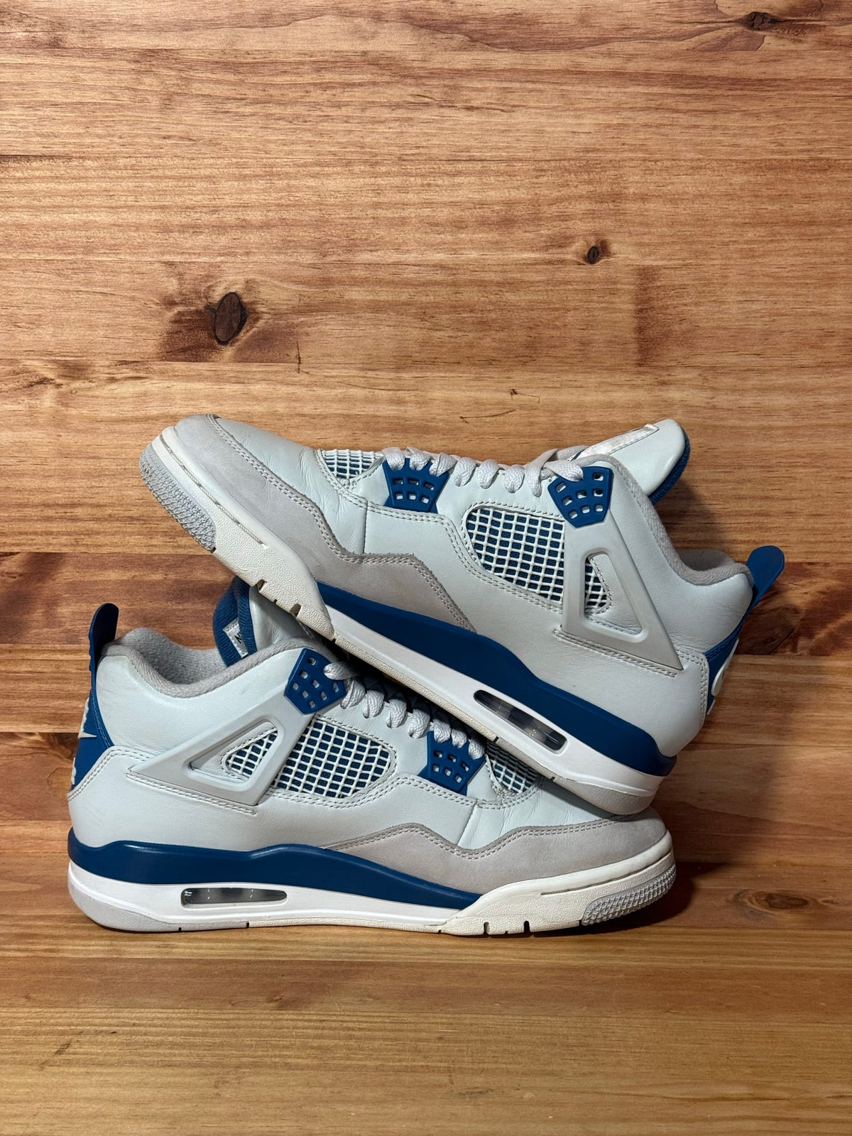 Jordan 4 Retro Military Blue (2024) - Size 8