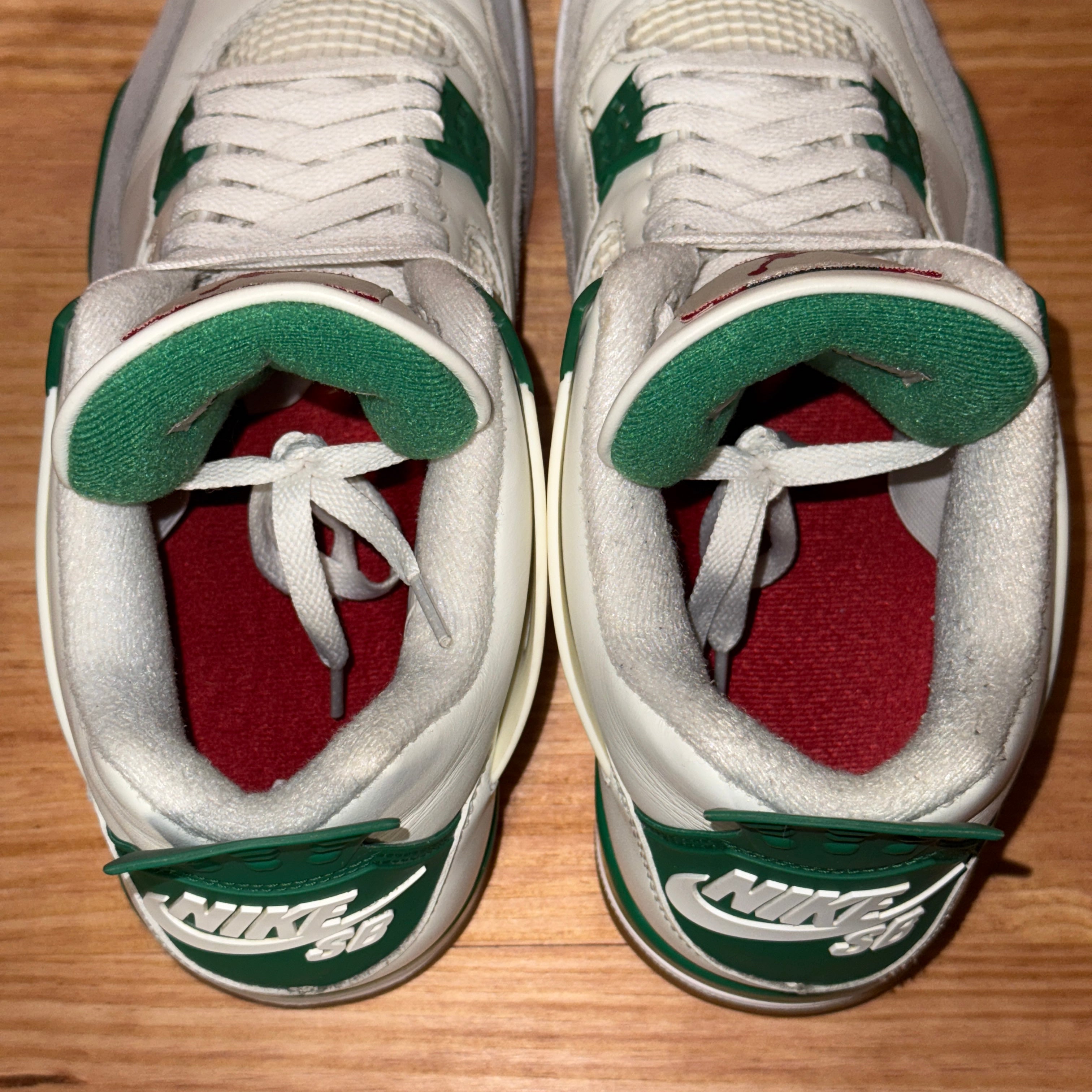 Jordan 4 Retro SB Pine Green