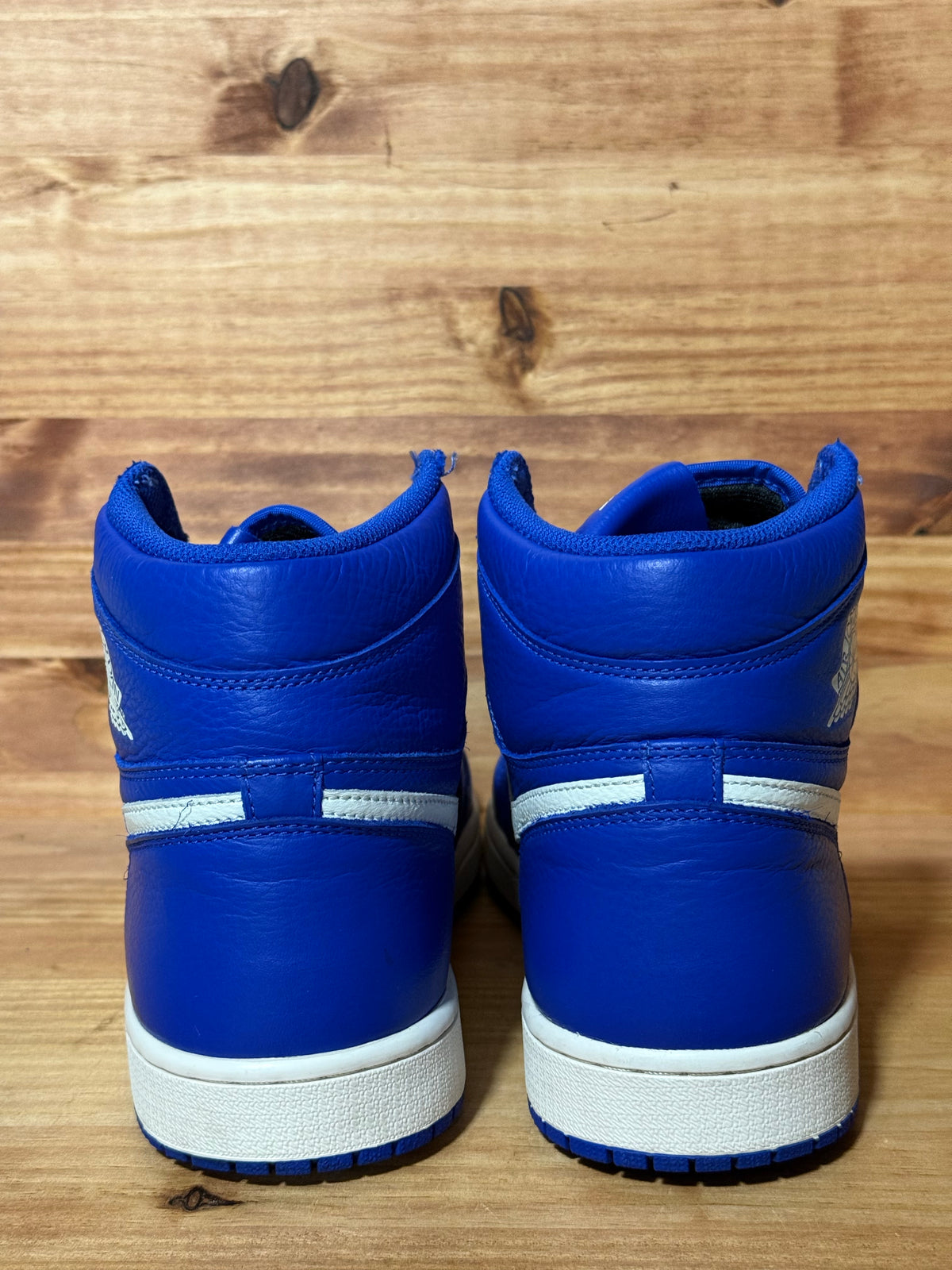 Jordan 1 Retro High Hyper Royal