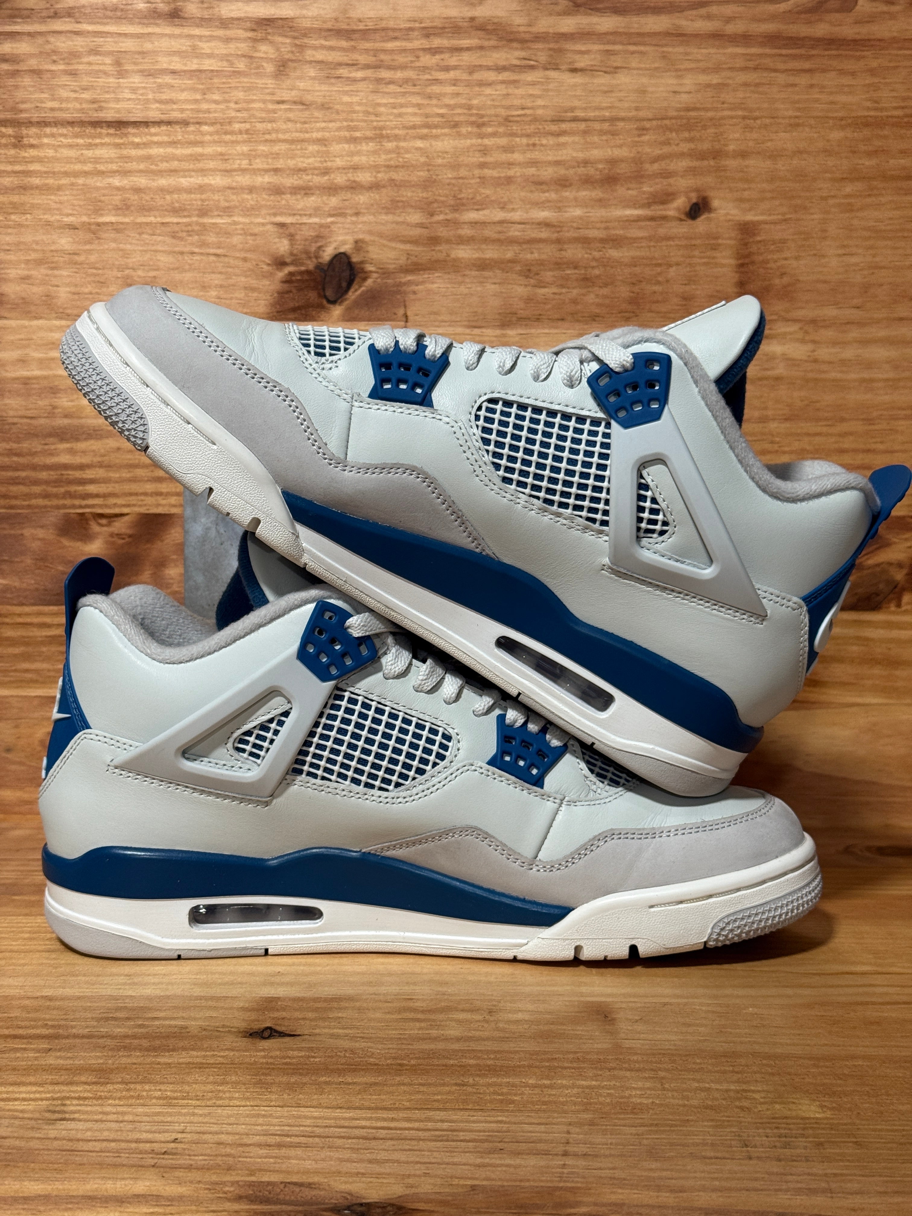 Jordan 4 Retro Military Blue (2024)