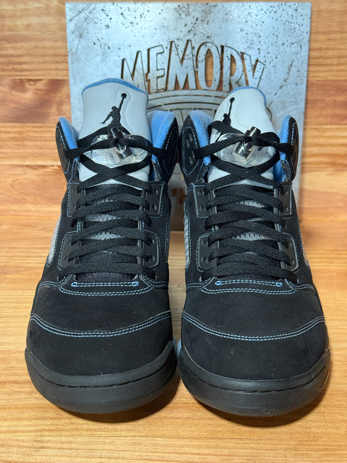 Jordan 5 Retro Black University Blue (2026)