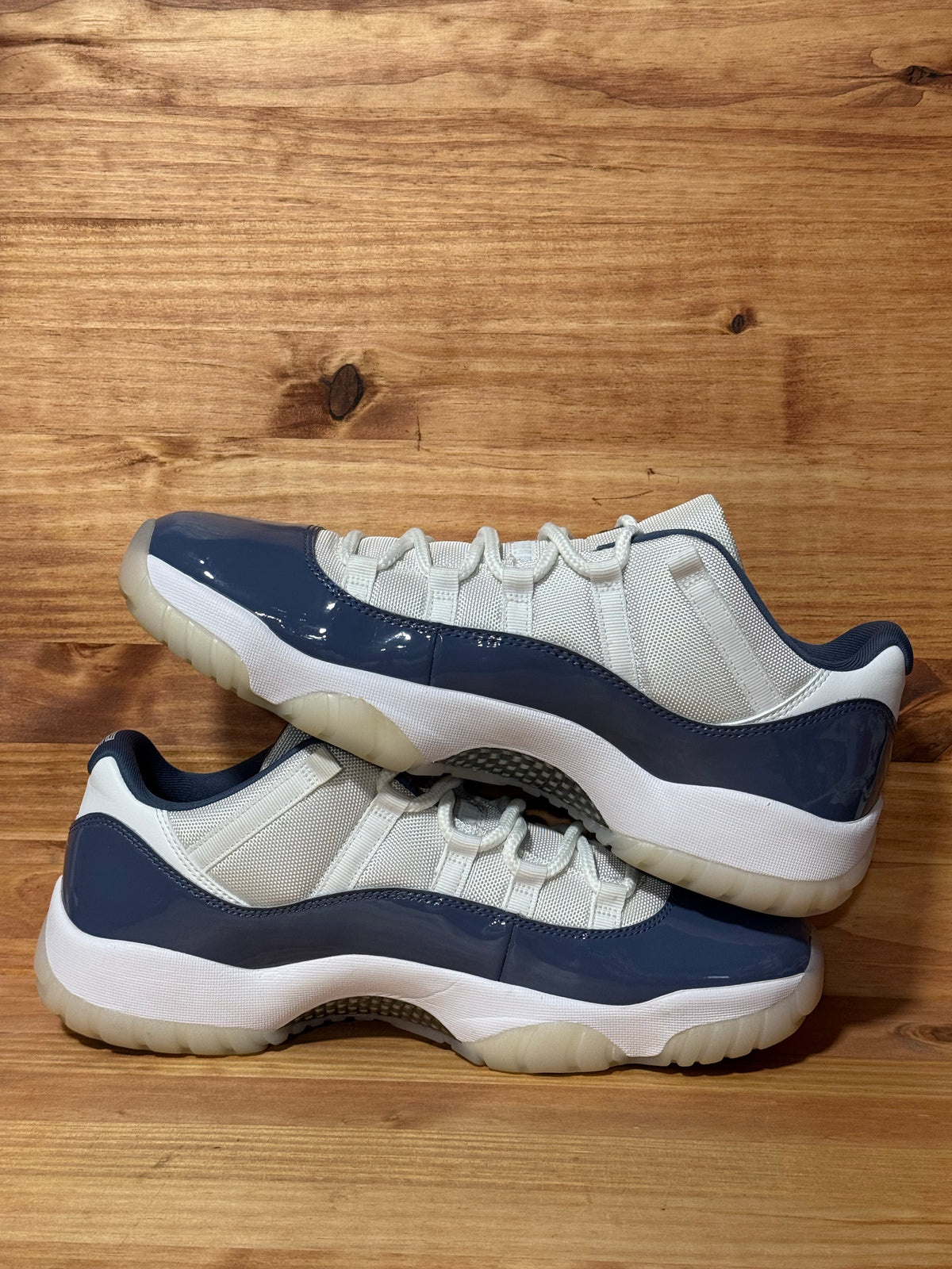 Jordan 11 Retro Low Diffused Blue