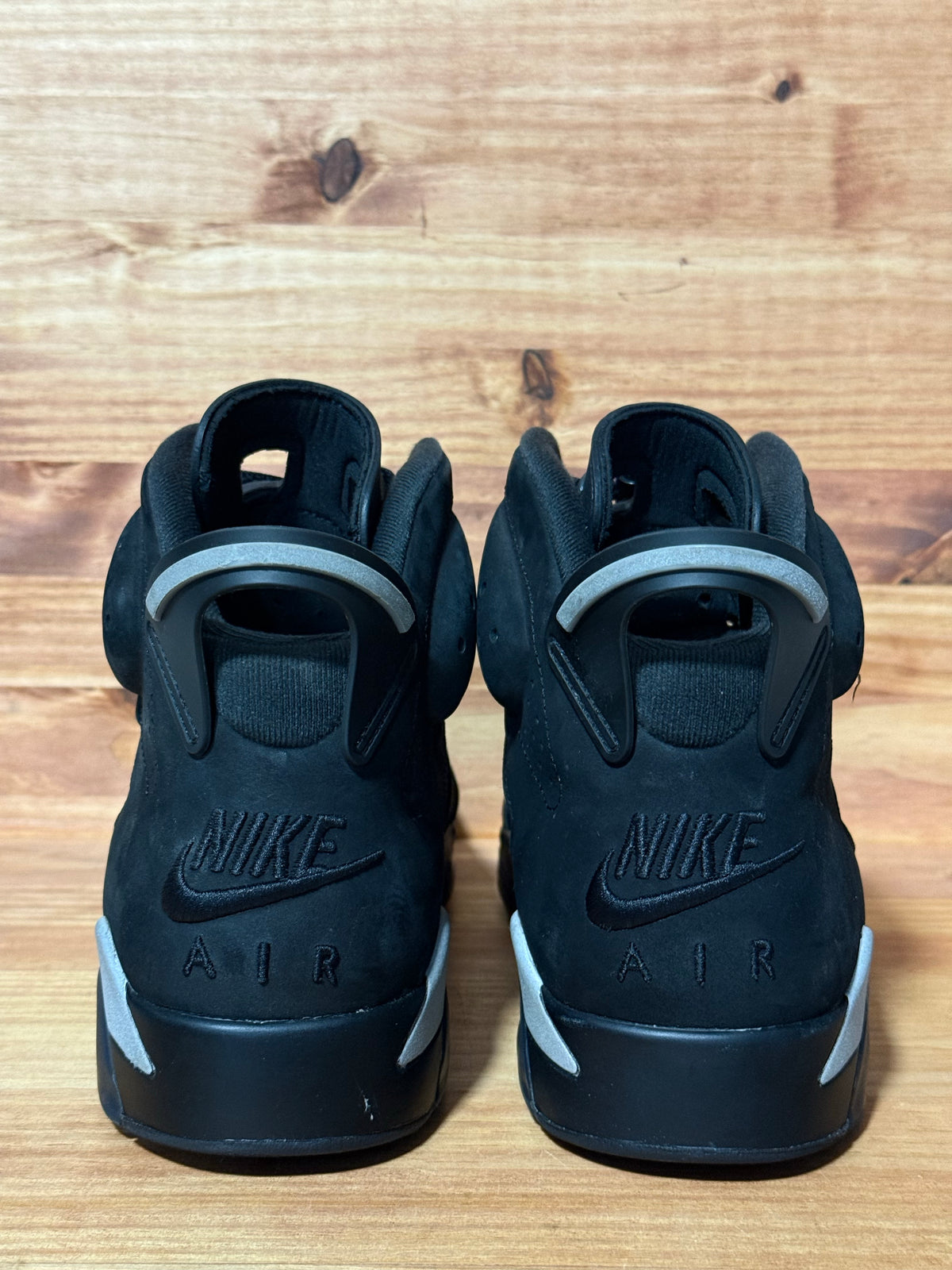 Jordan 6 Retro Cap and Gown