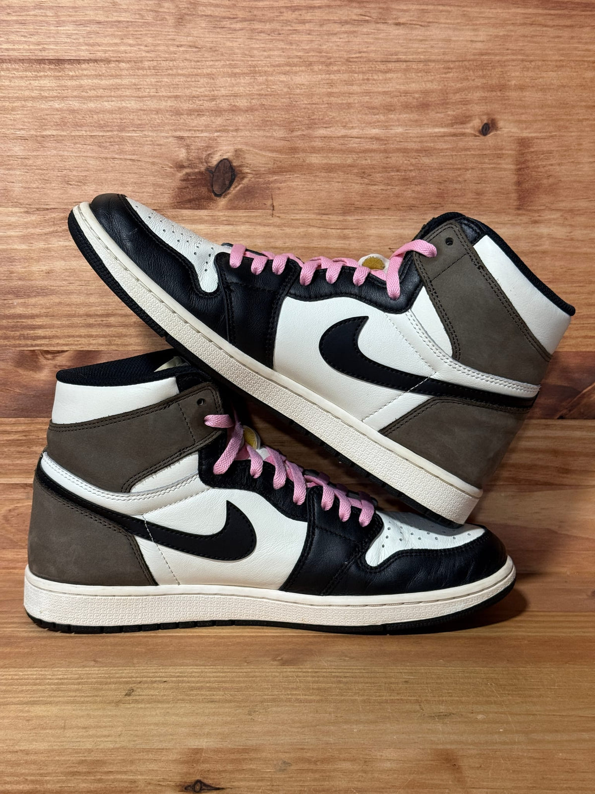Jordan 1 Retro High Dark Mocha - Size 11