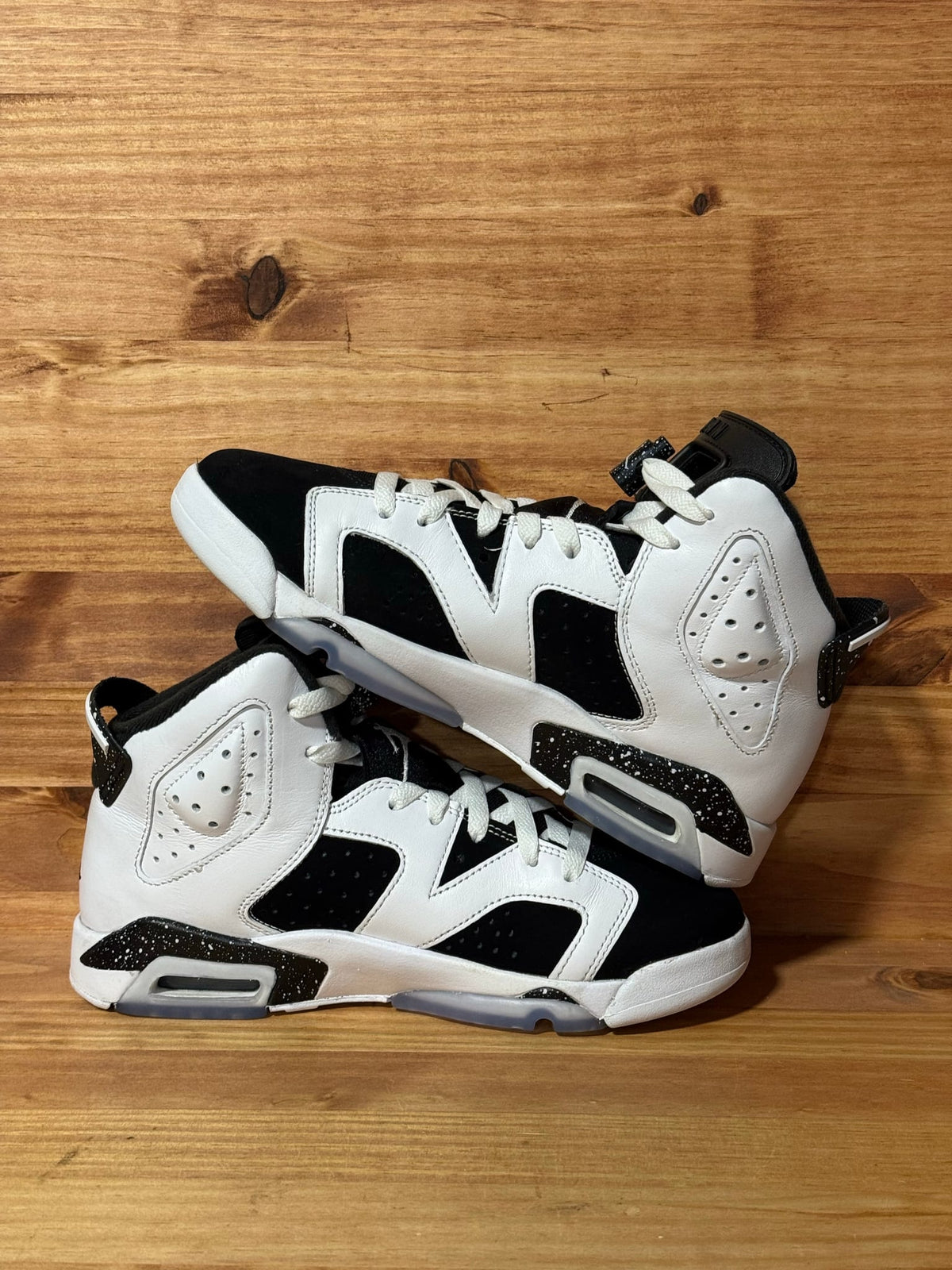 Jordan 6 Retro Oreo (2026) (GS) - Size 6Y
