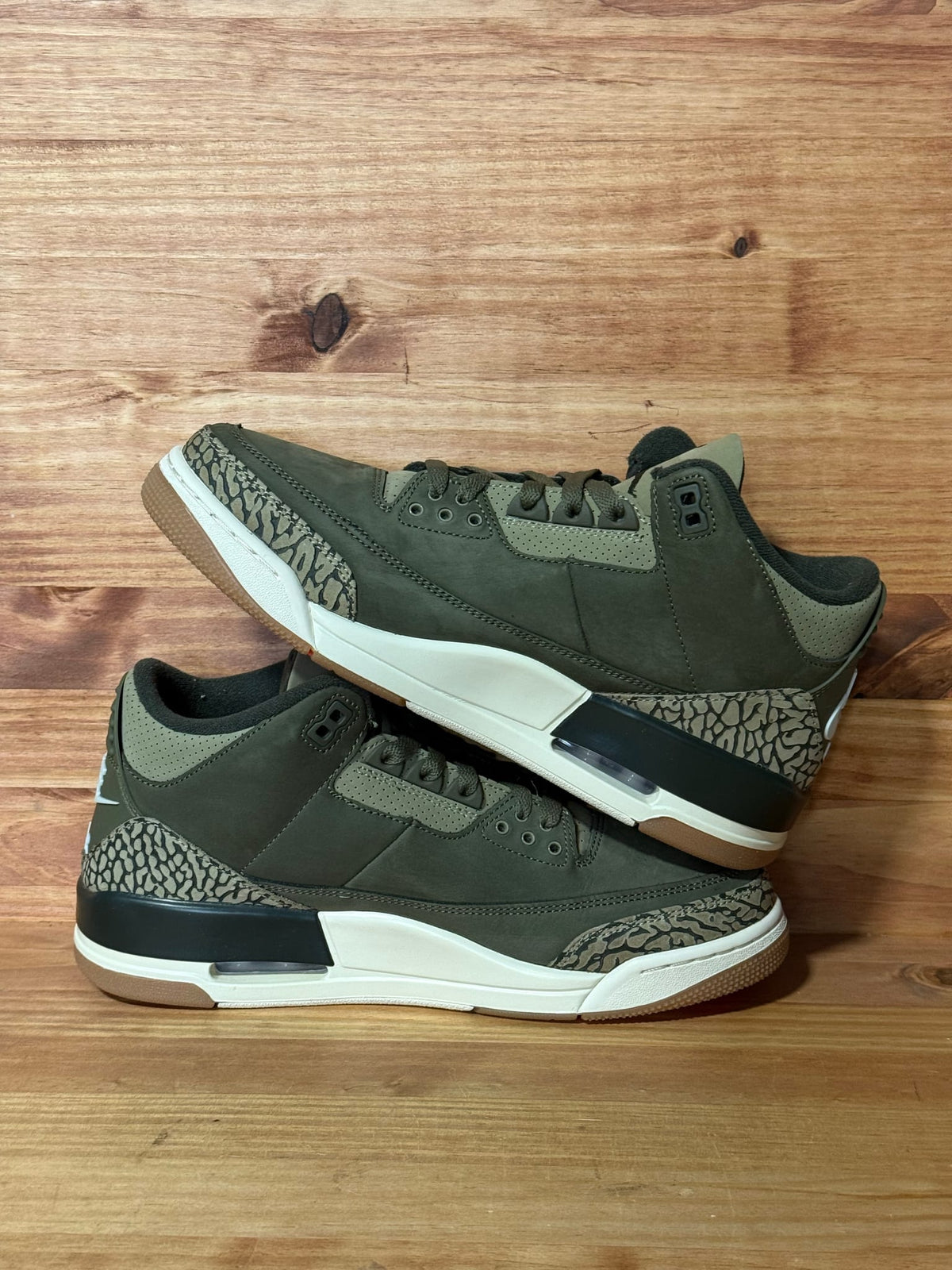 Jordan 3 Retro Family Affair - Size 9.5
