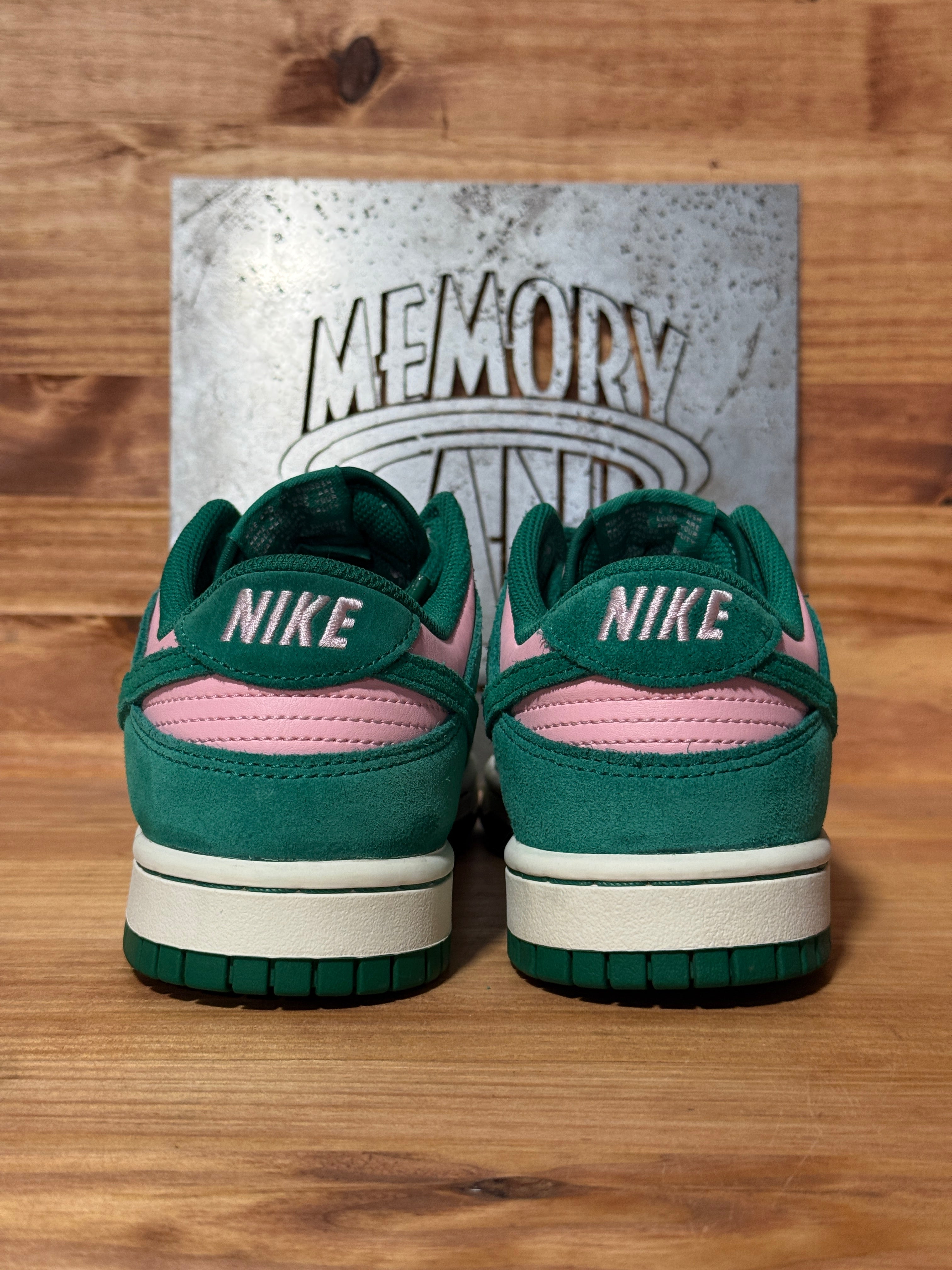 Nike Dunk Low Retro SE Medium Soft Pink Malachite