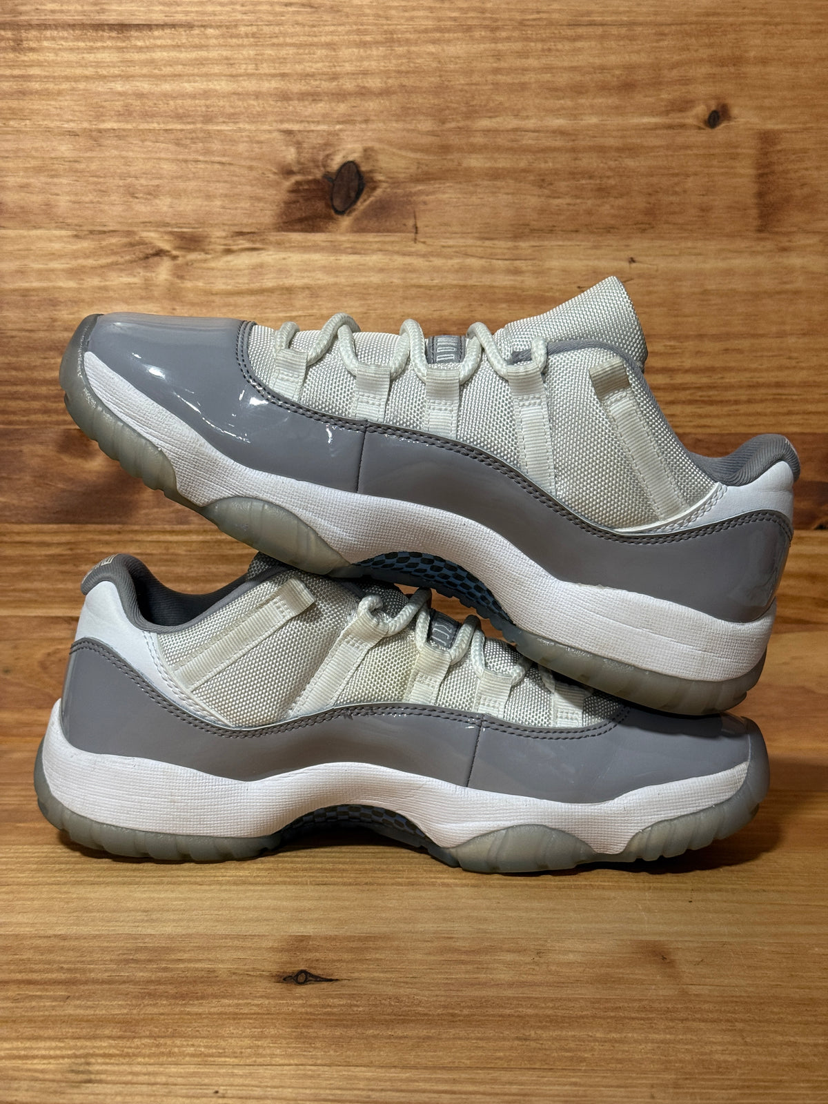 Jordan 11 Retro Low Cement Grey
