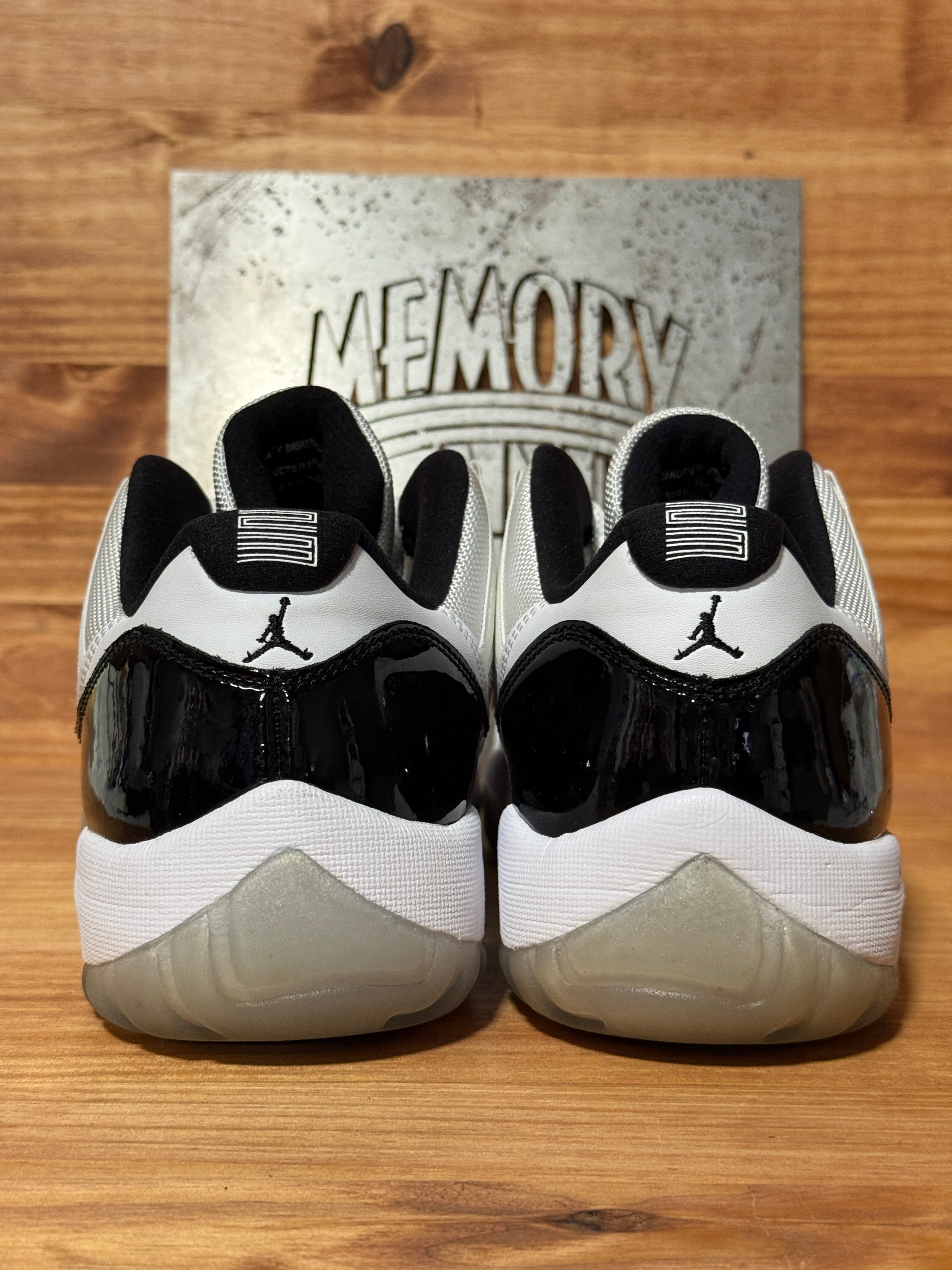 Jordan 11 Retro Low Concord