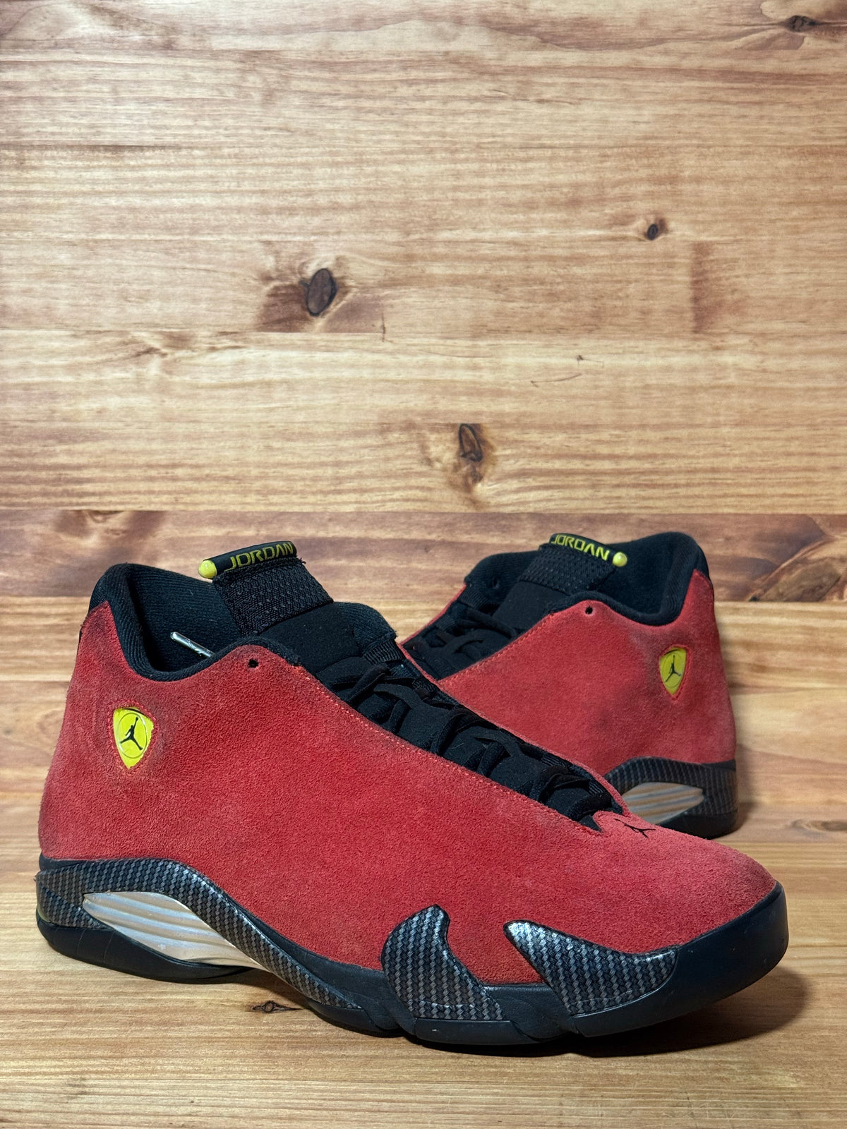 Jordan 14 Retro Ferrari (2025)