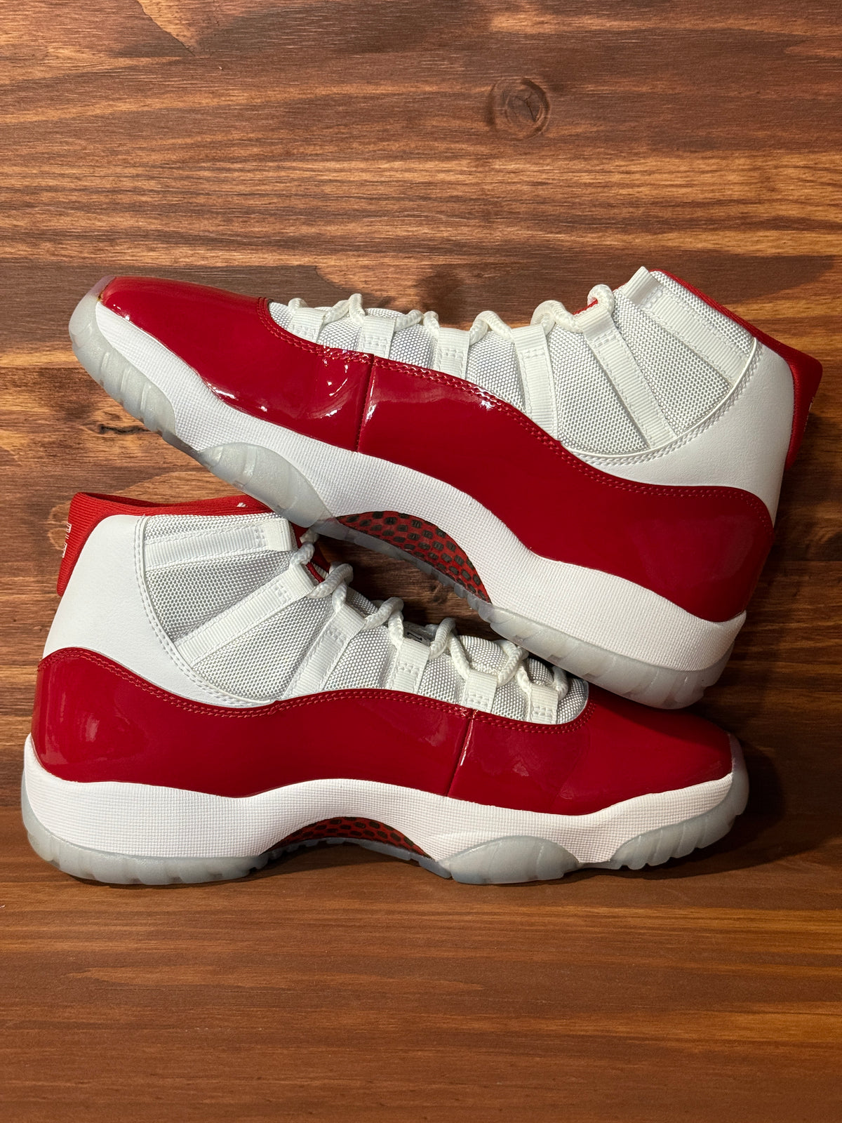 Jordan 11 Retro Cherry (2022)