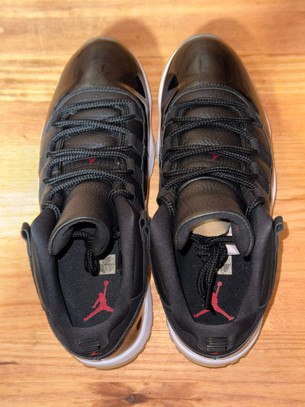 Jordan 11 Retro Low 72-10 - Size 11