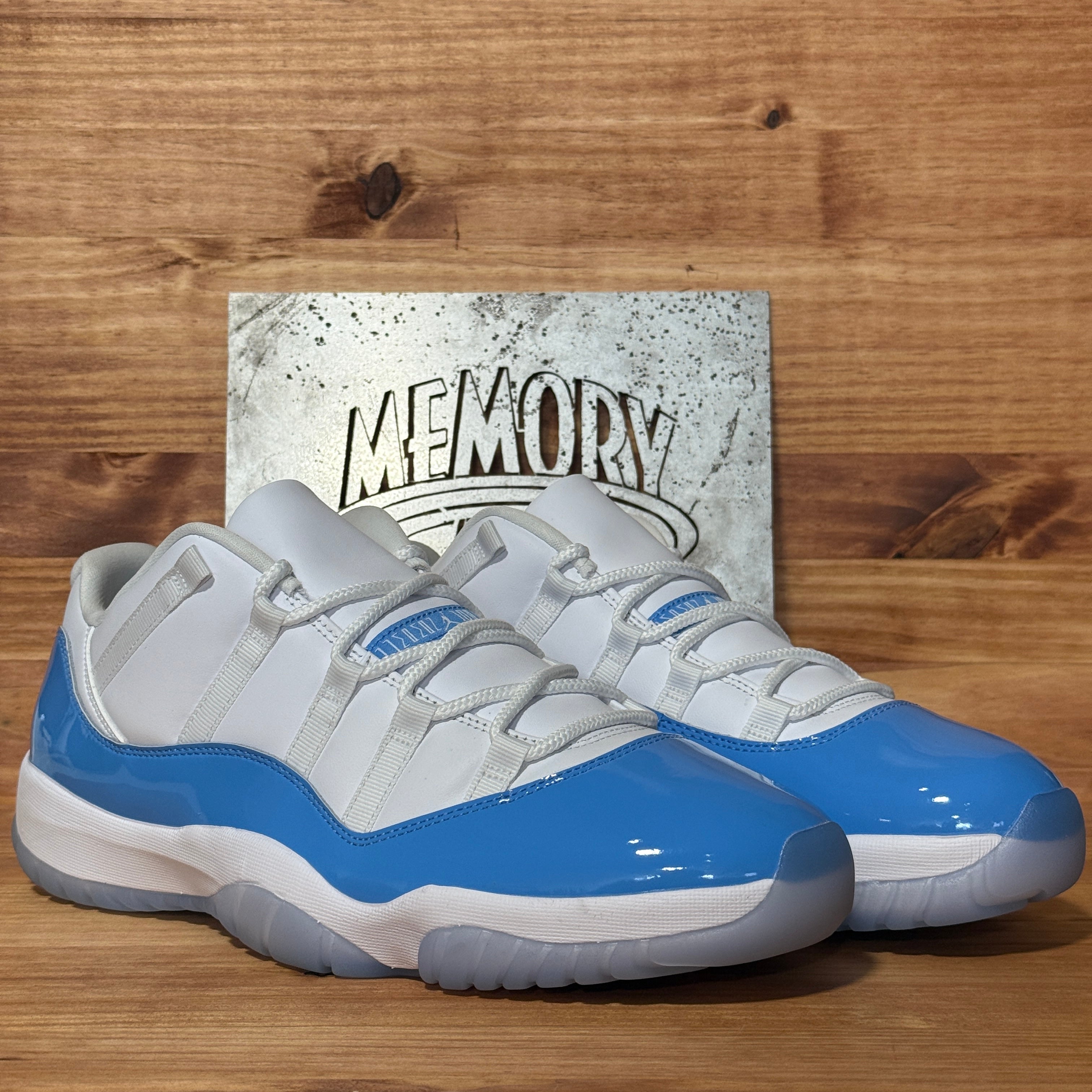 Jordan 11 Retro Low University Blue (2026)