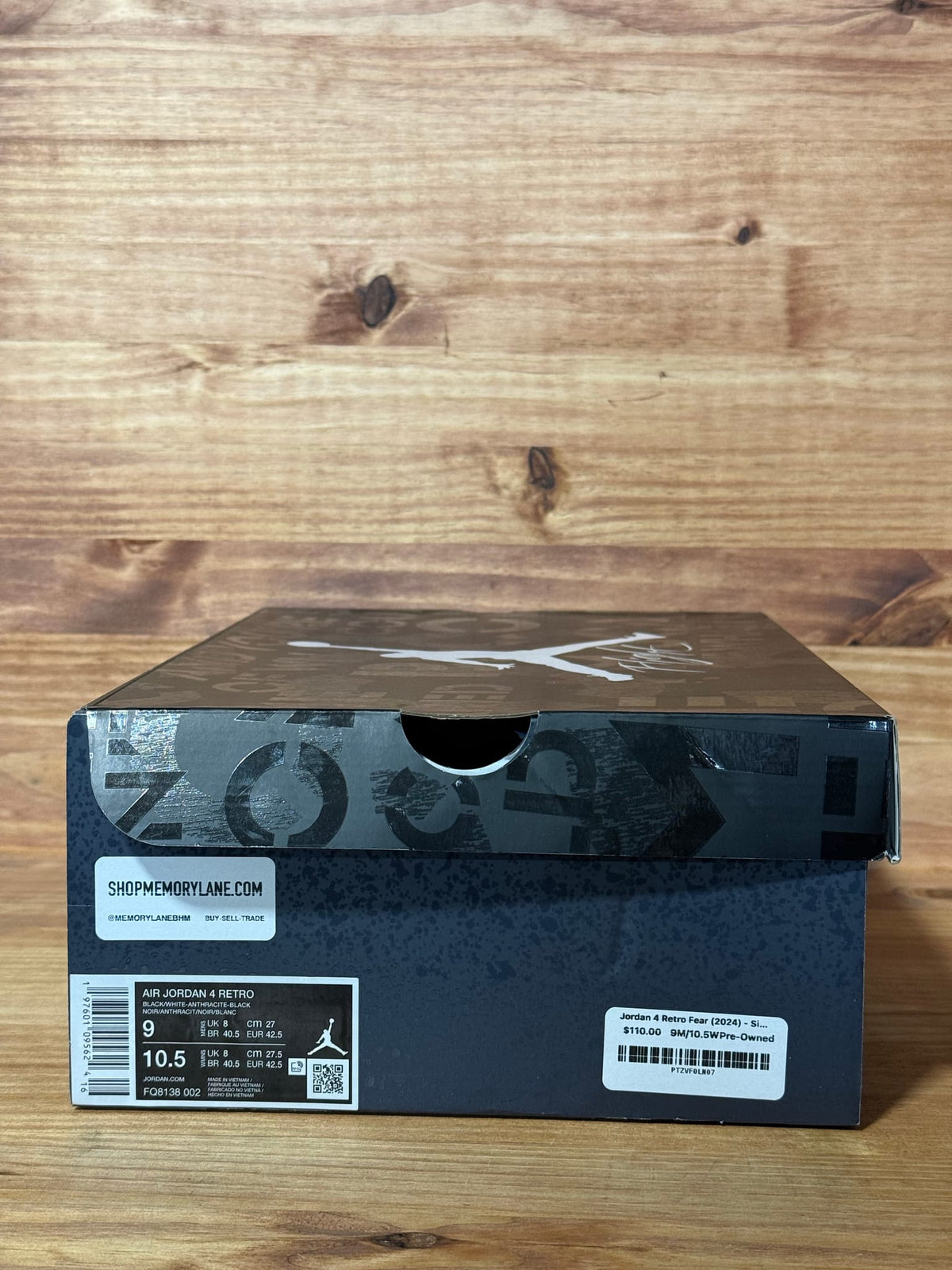 Jordan 4 Retro Fear (2024) - Size 9