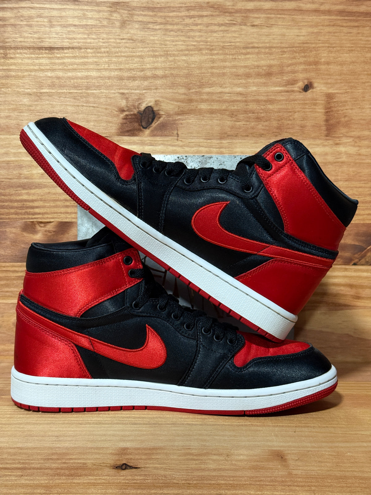 Jordan 1 Retro High OG Satin Bred (Women's)