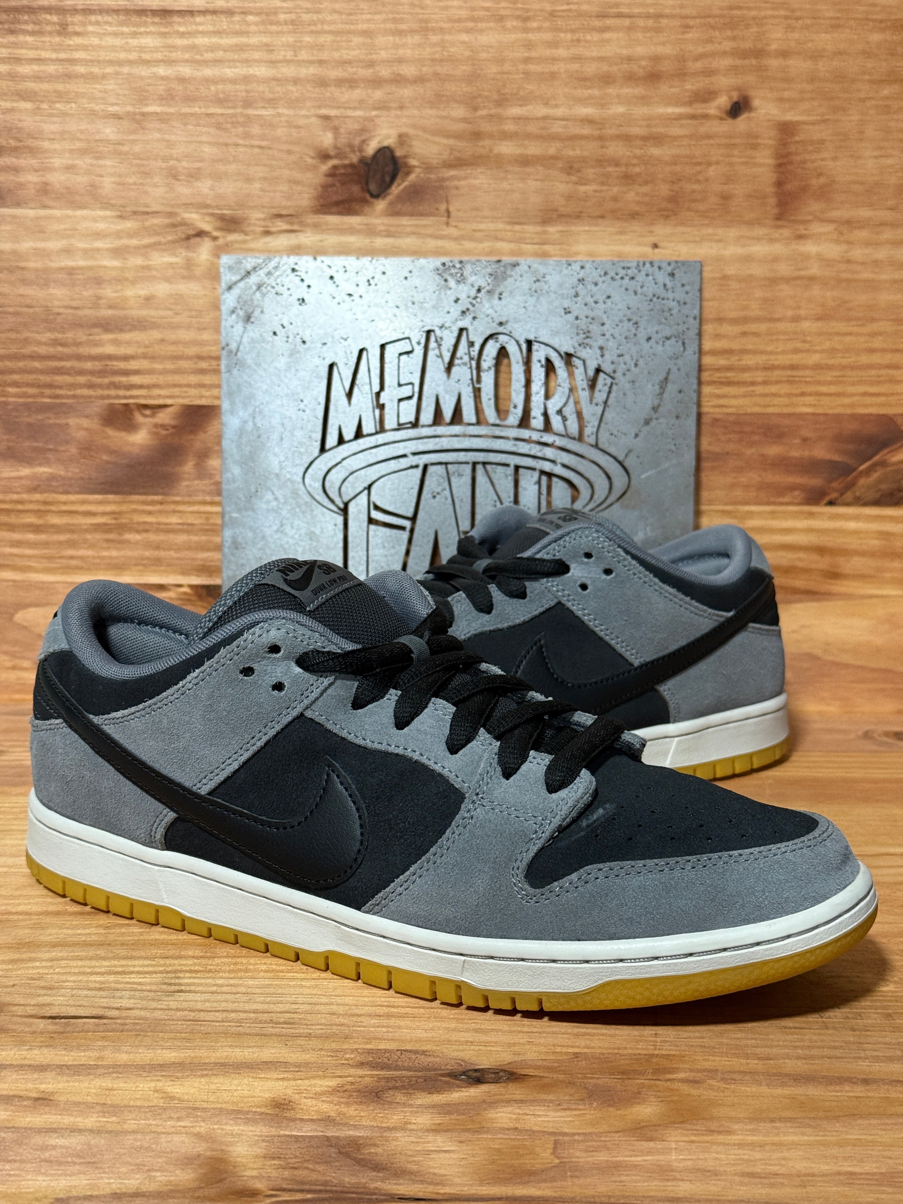 Nike SB Dunk Low Dark Smoke Grey