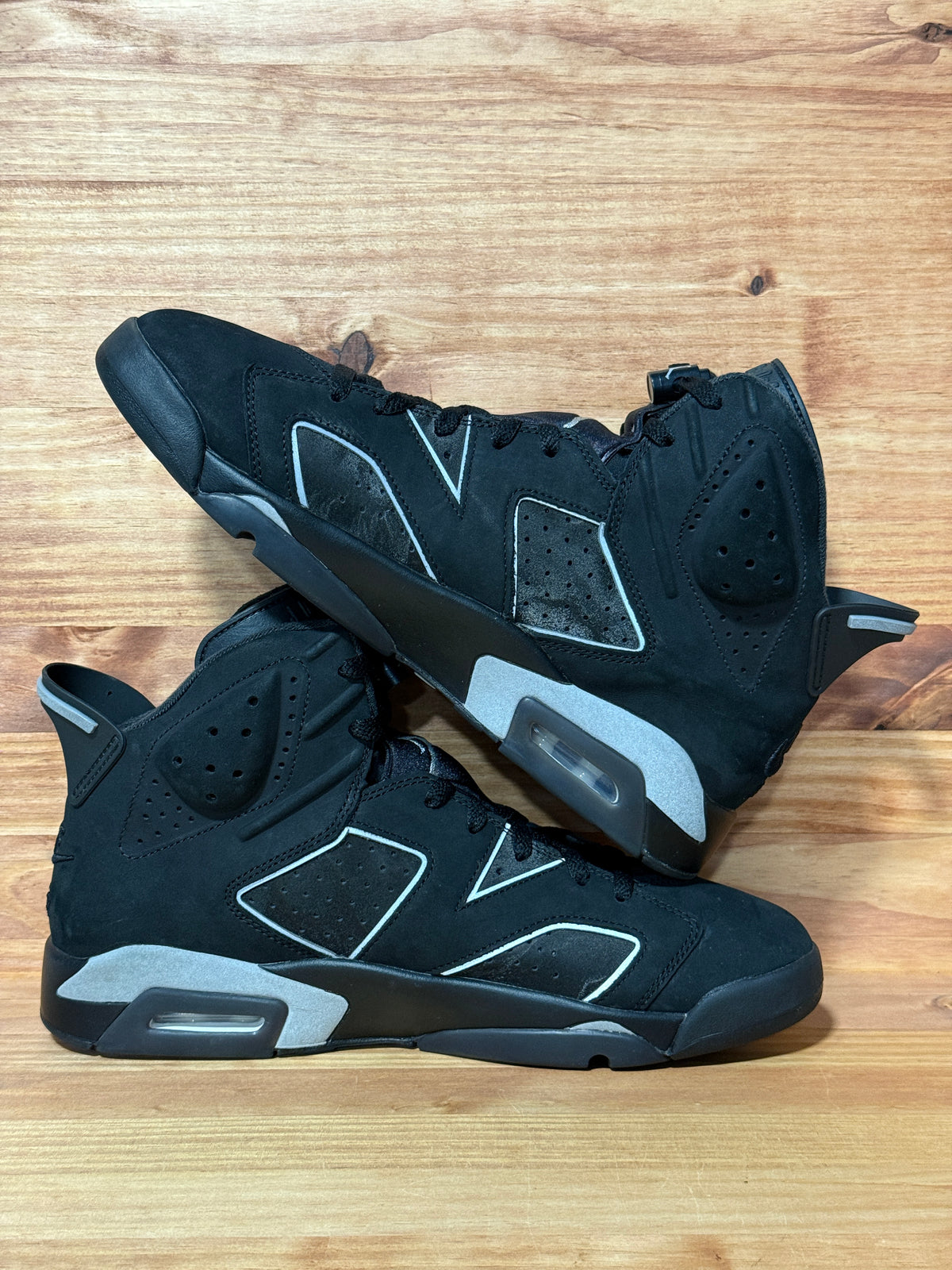 Jordan 6 Retro Cap and Gown