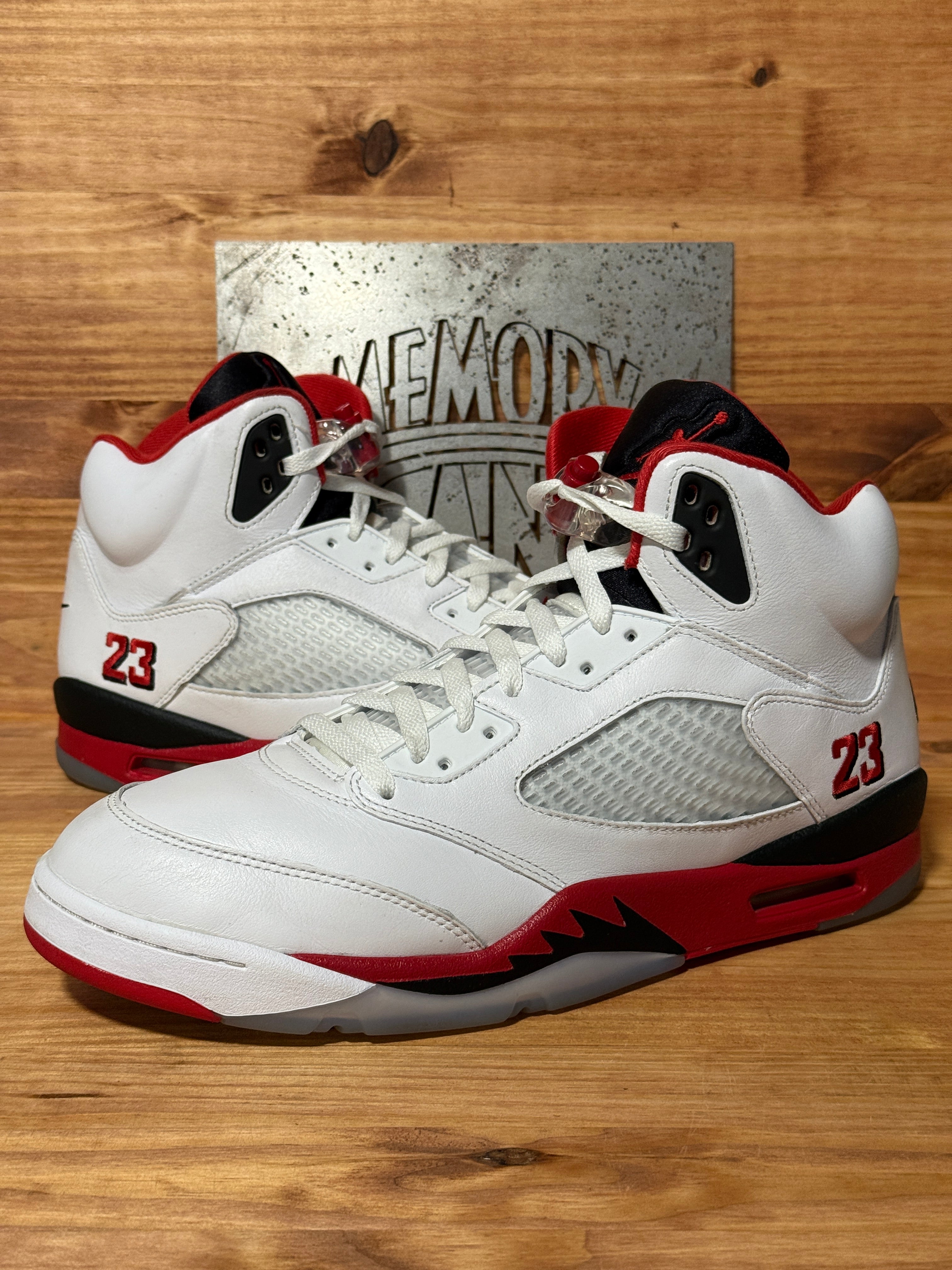 Jordan 5 Retro Fire Red Black Tongue (2025)