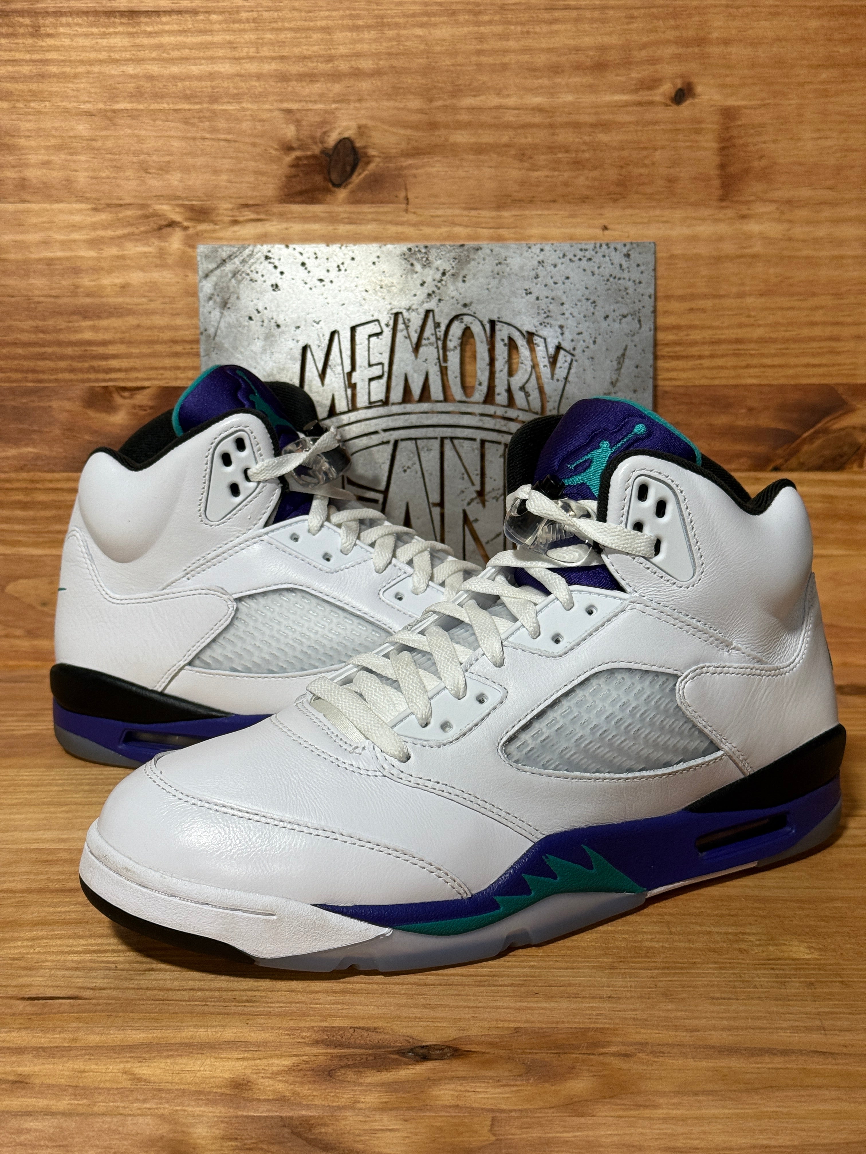 Jordan 5 Retro Grape (2025)
