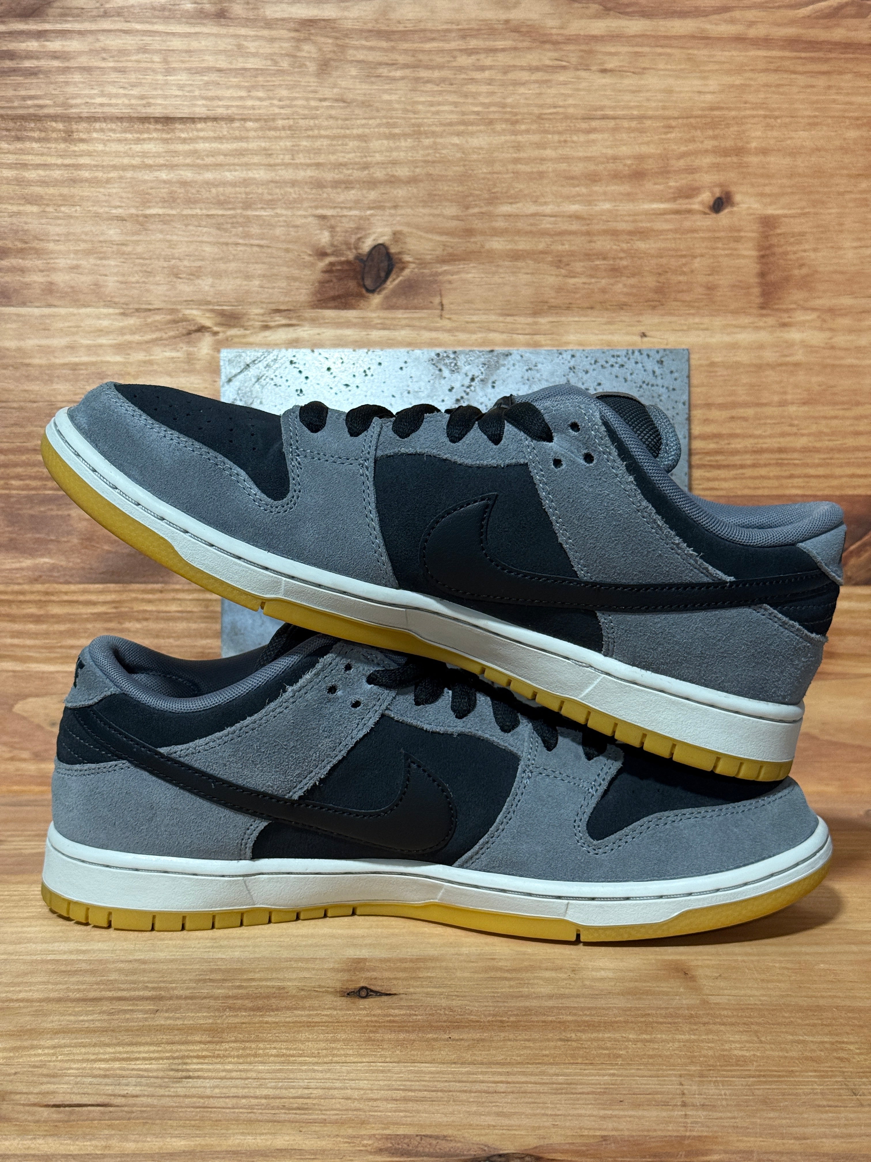 Nike SB Dunk Low Dark Smoke Grey
