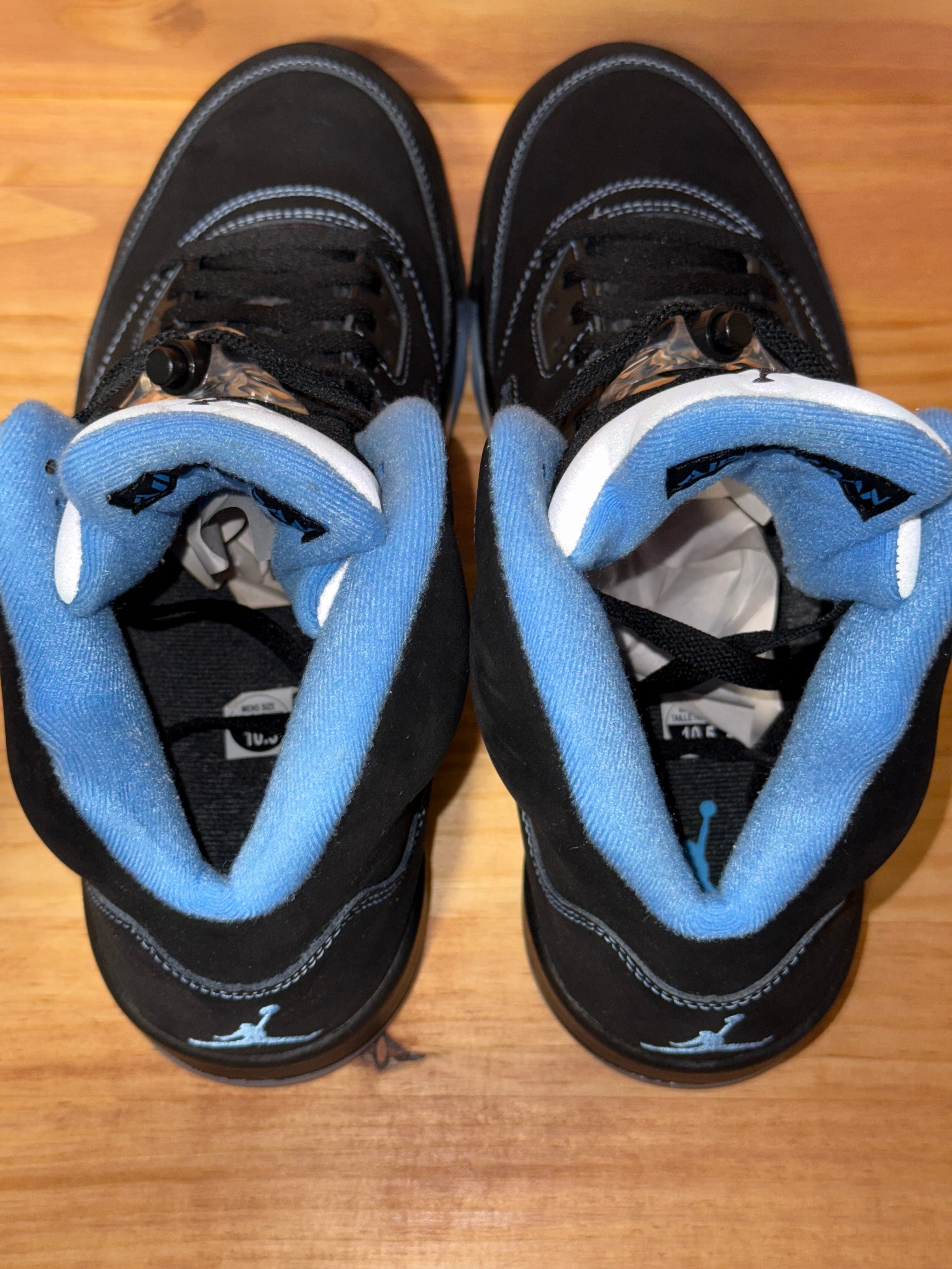 Jordan 5 Retro Black University Blue (2026)