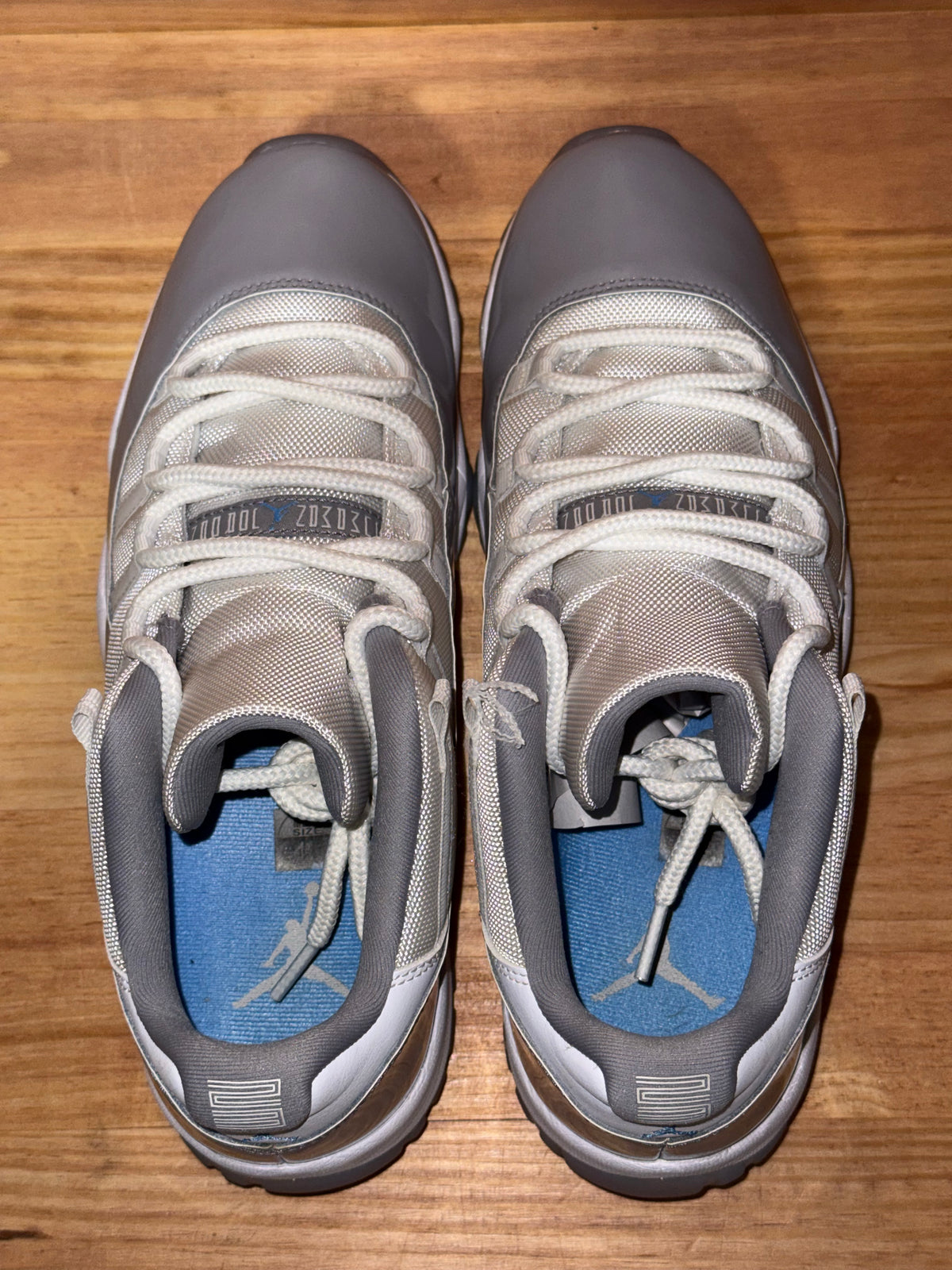 Jordan 11 Retro Low Cement Grey