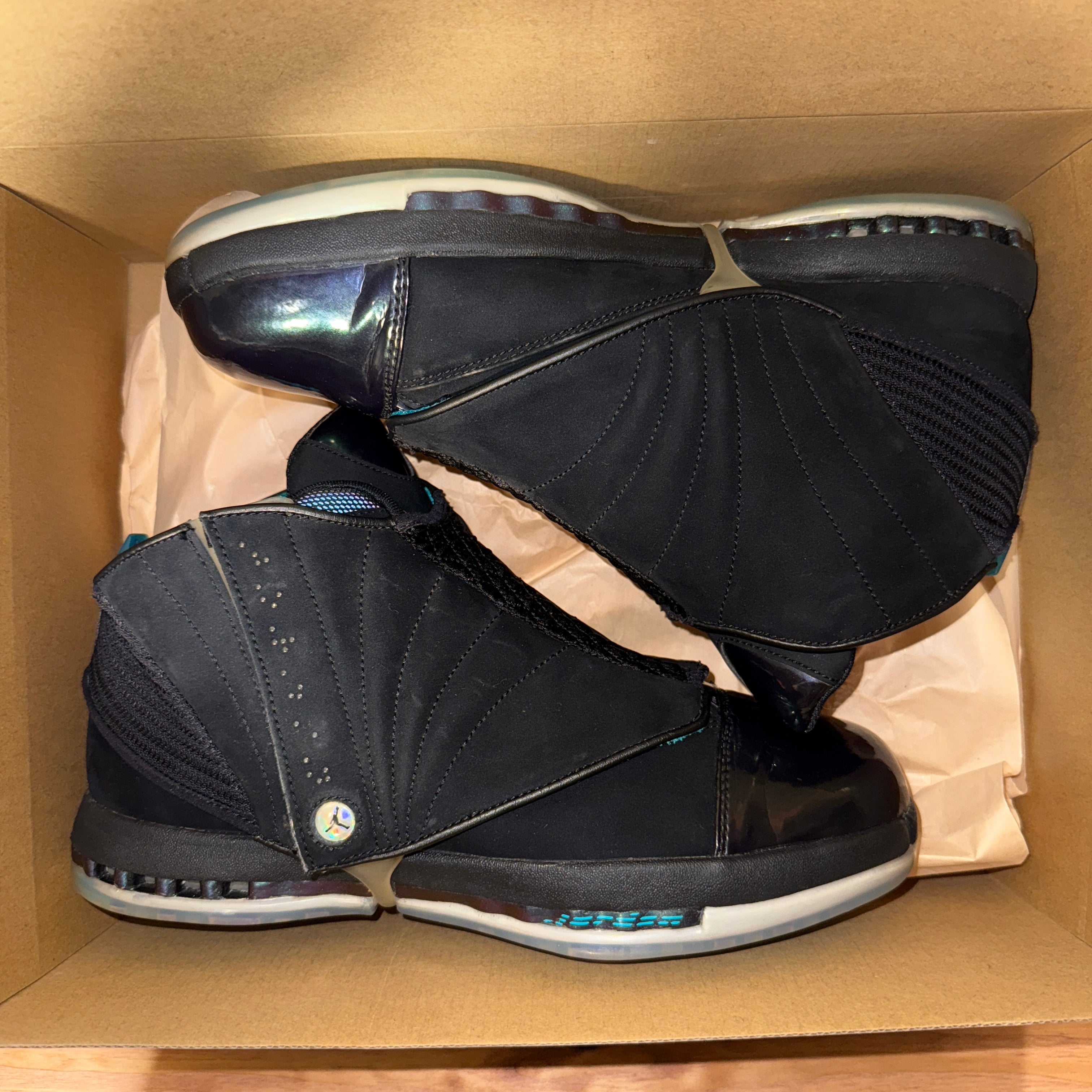 Jordan 16 Retro CEO