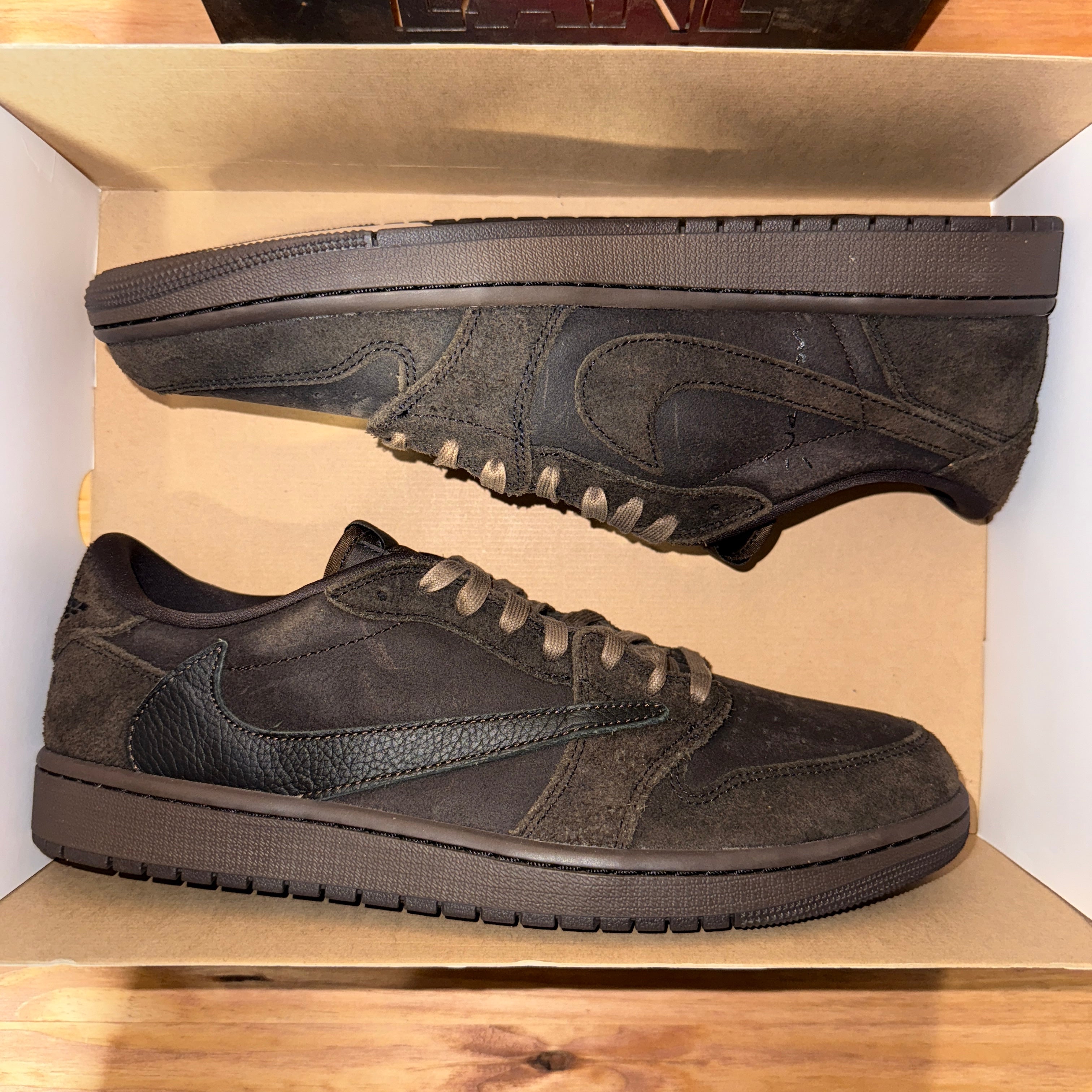 Jordan 1 Retro Low OG SP Travis Scott Velvet Brown