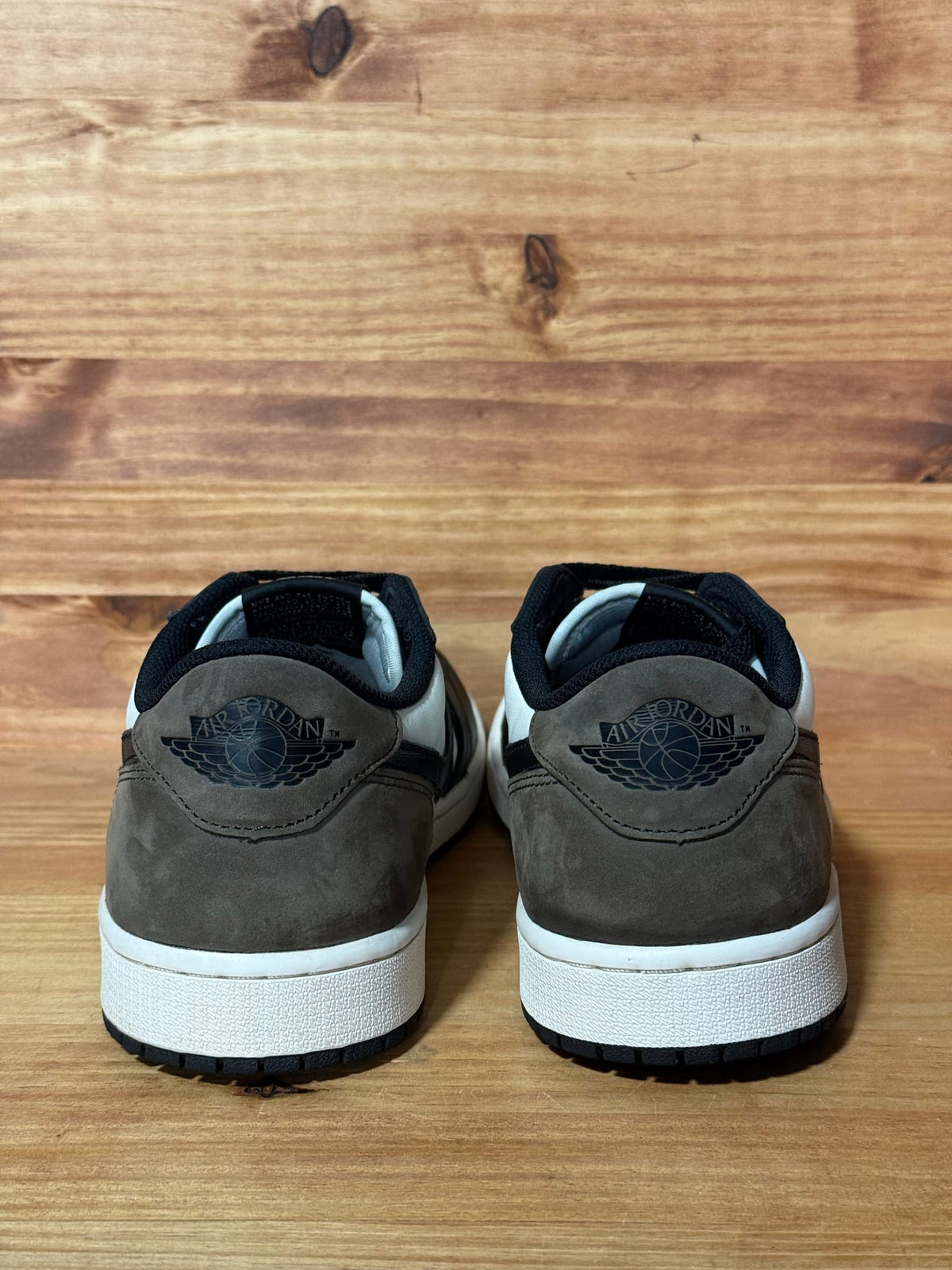 Jordan 1 Retro Low OG Mocha - Size 11