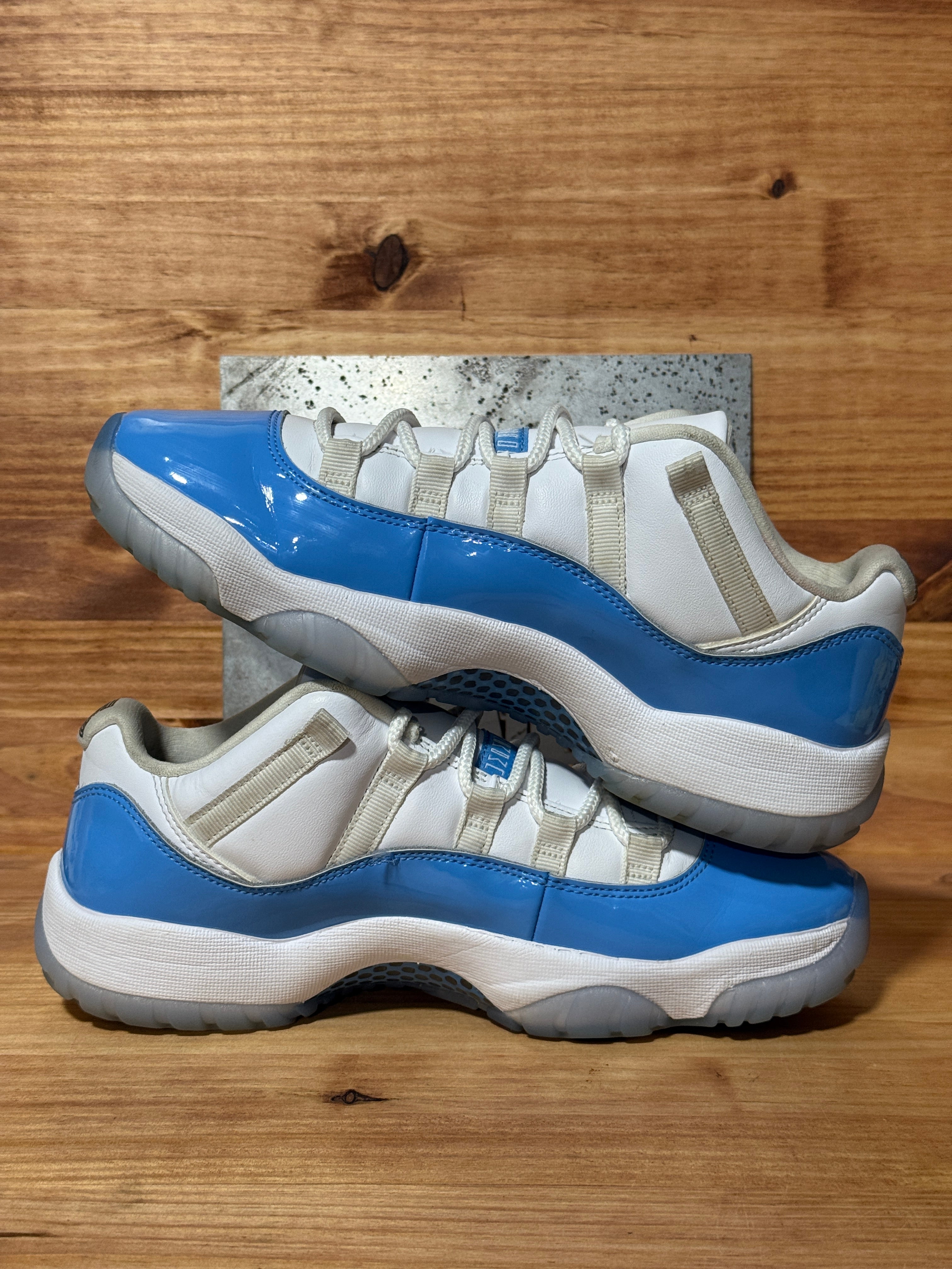 Jordan 11 Retro Low University Blue (2026)
