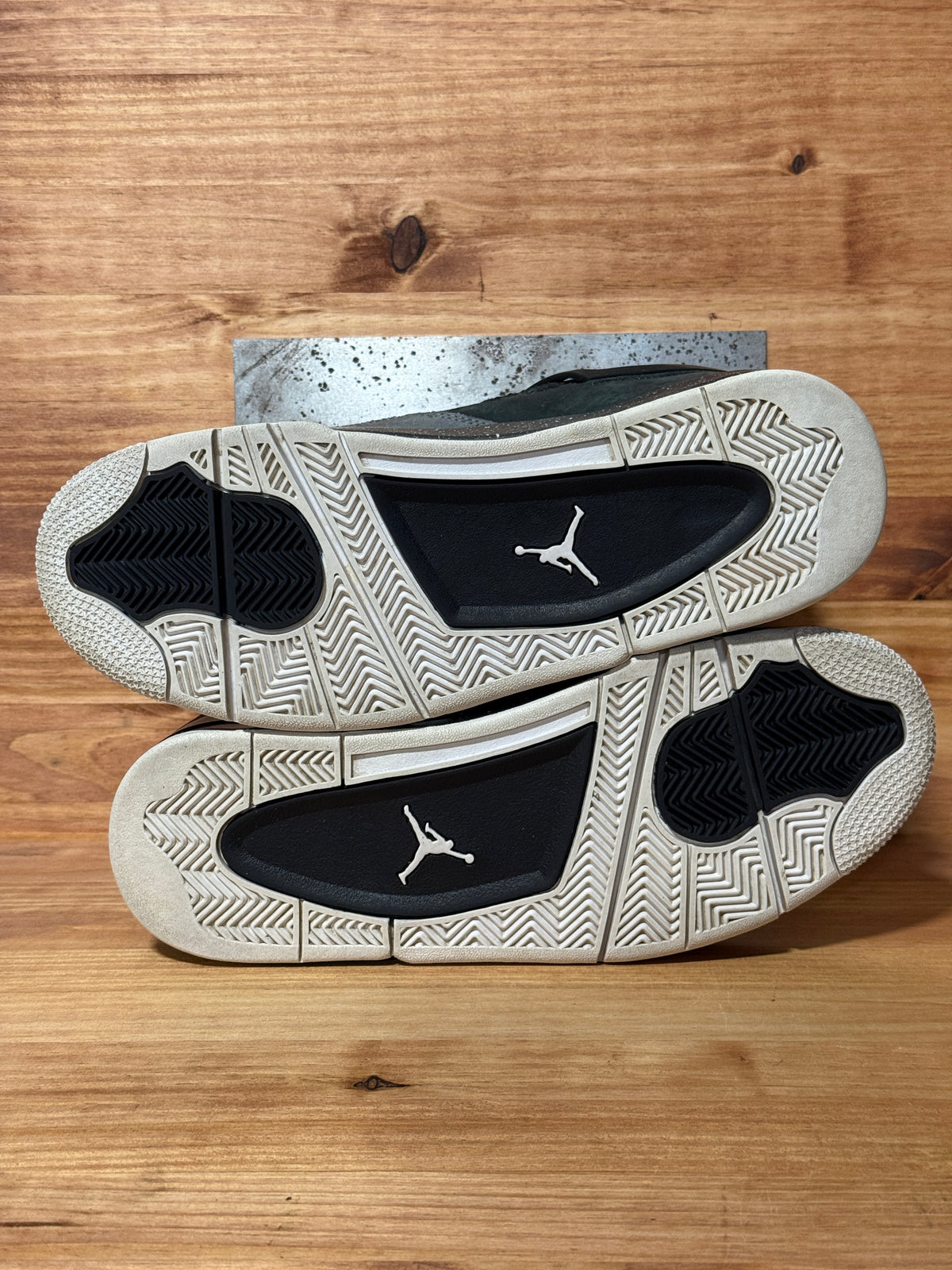 Jordan 4 Retro Fear (2024)
