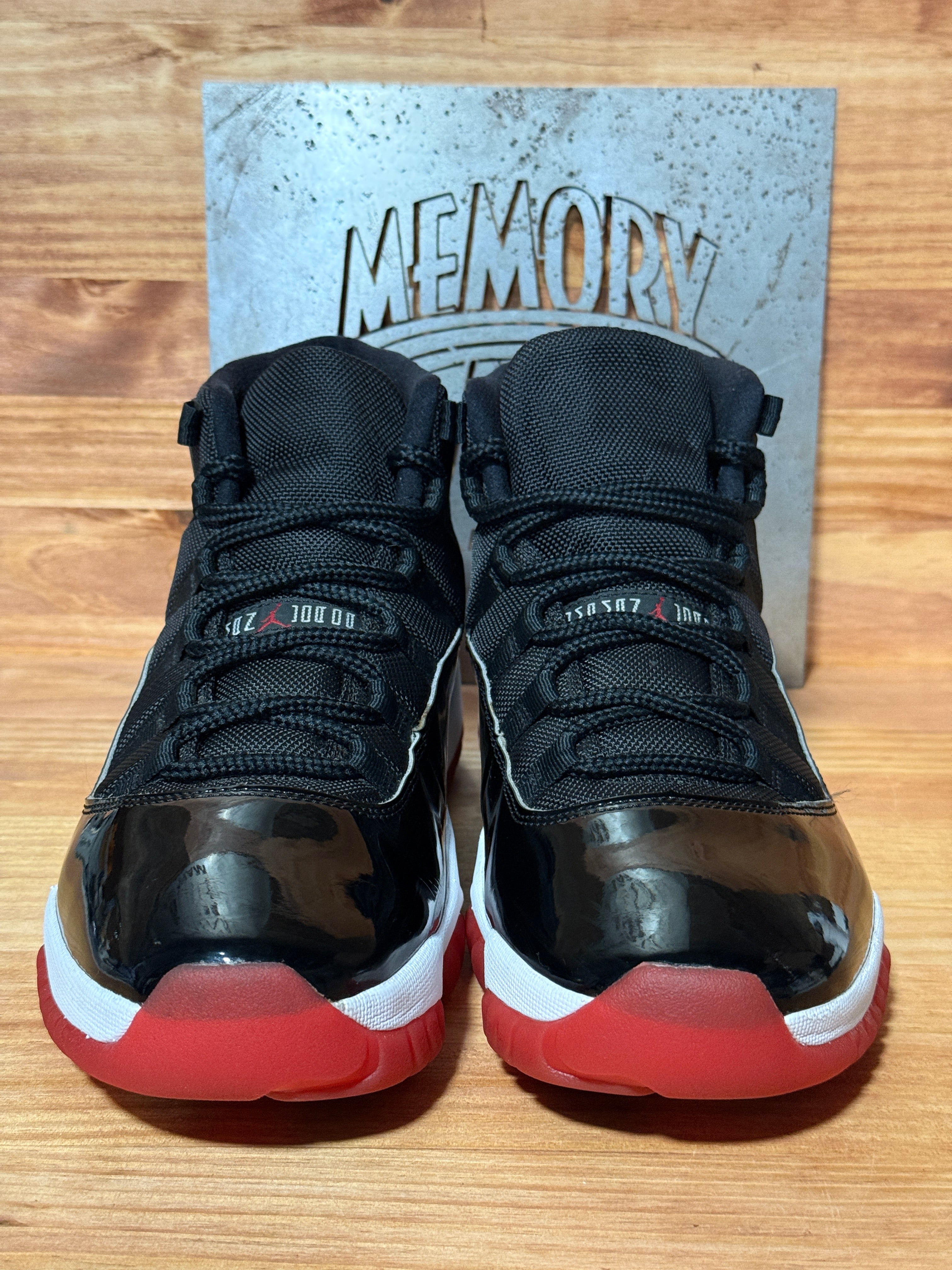 Jordan 11 Retro Playoffs Bred (2019)