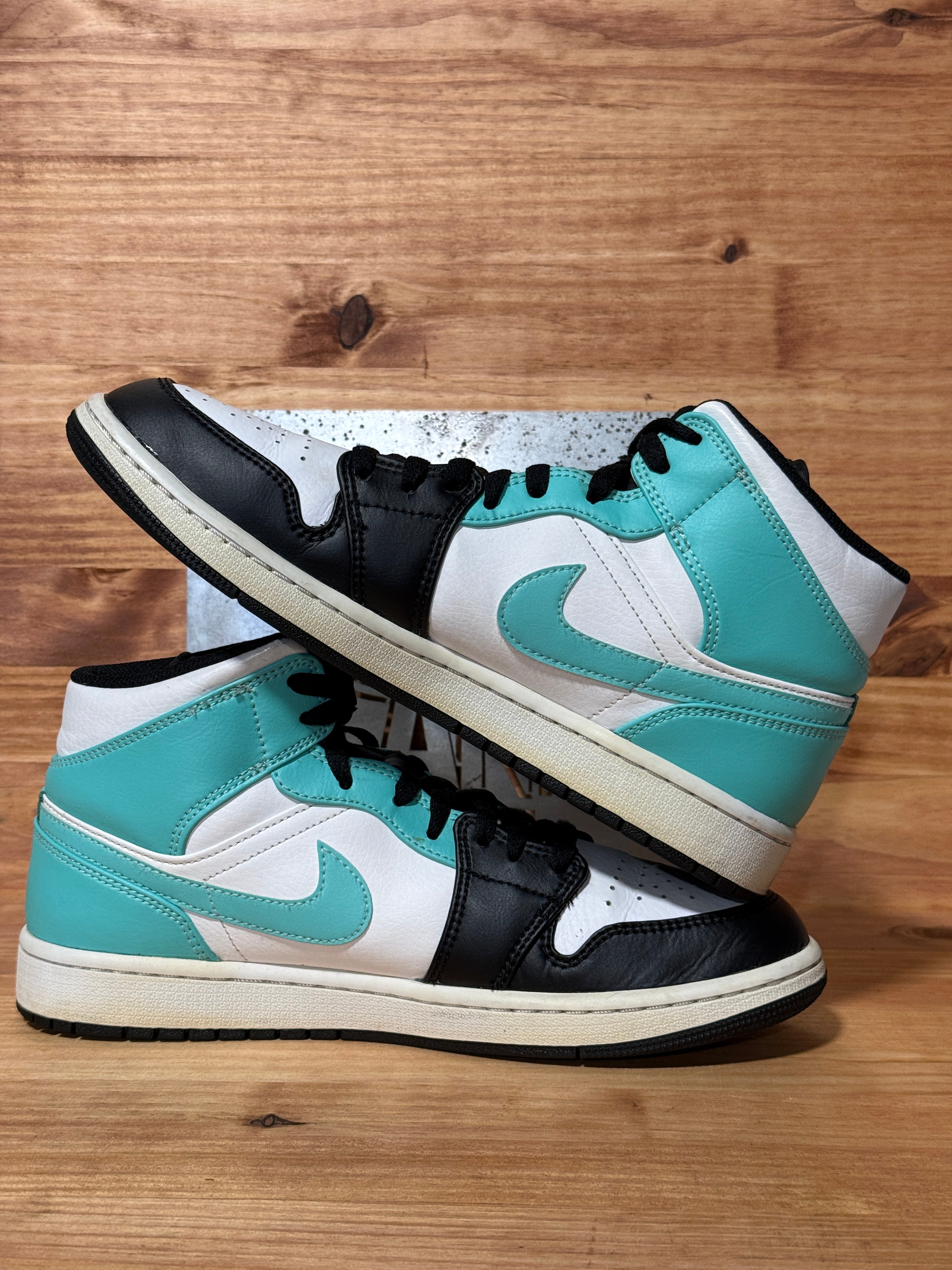 Jordan 1 Mid Tropical Twist Igloo
