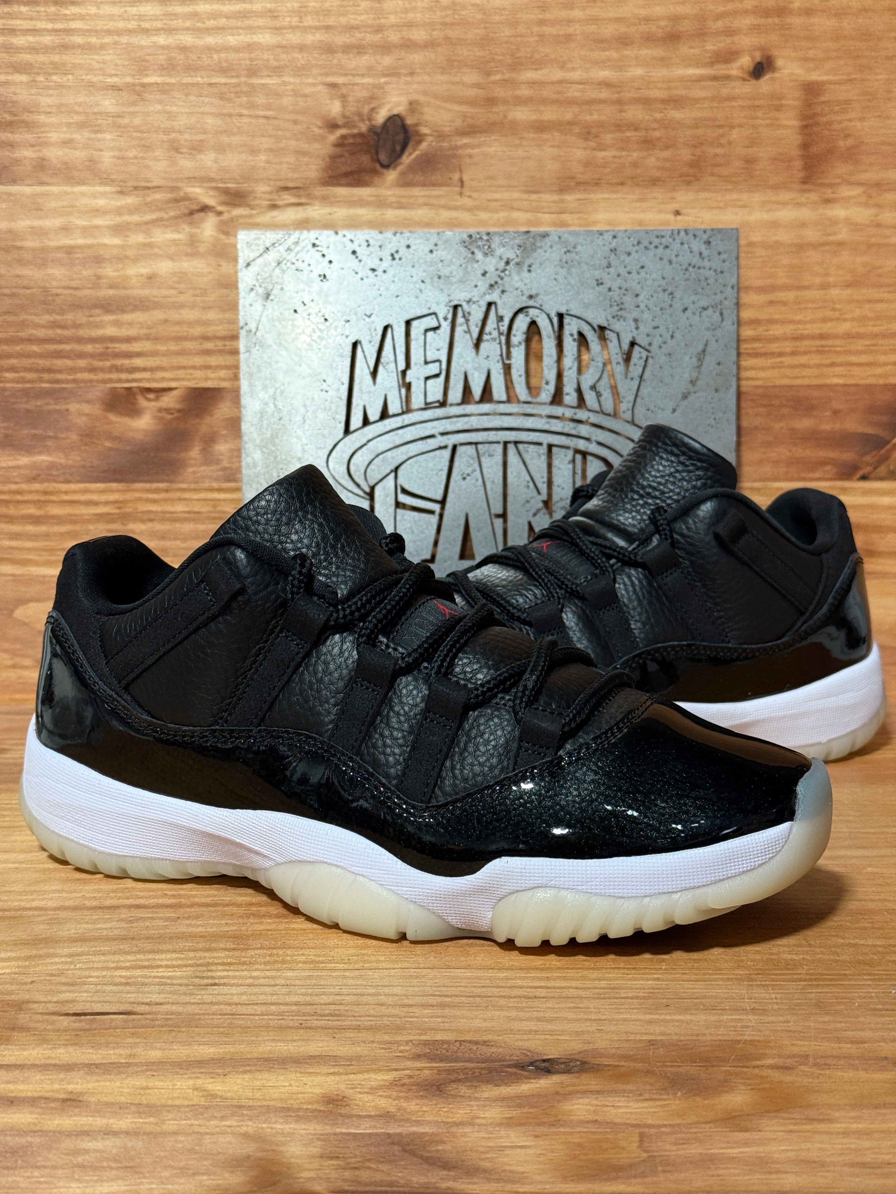 Jordan 11 Retro Low 72-10