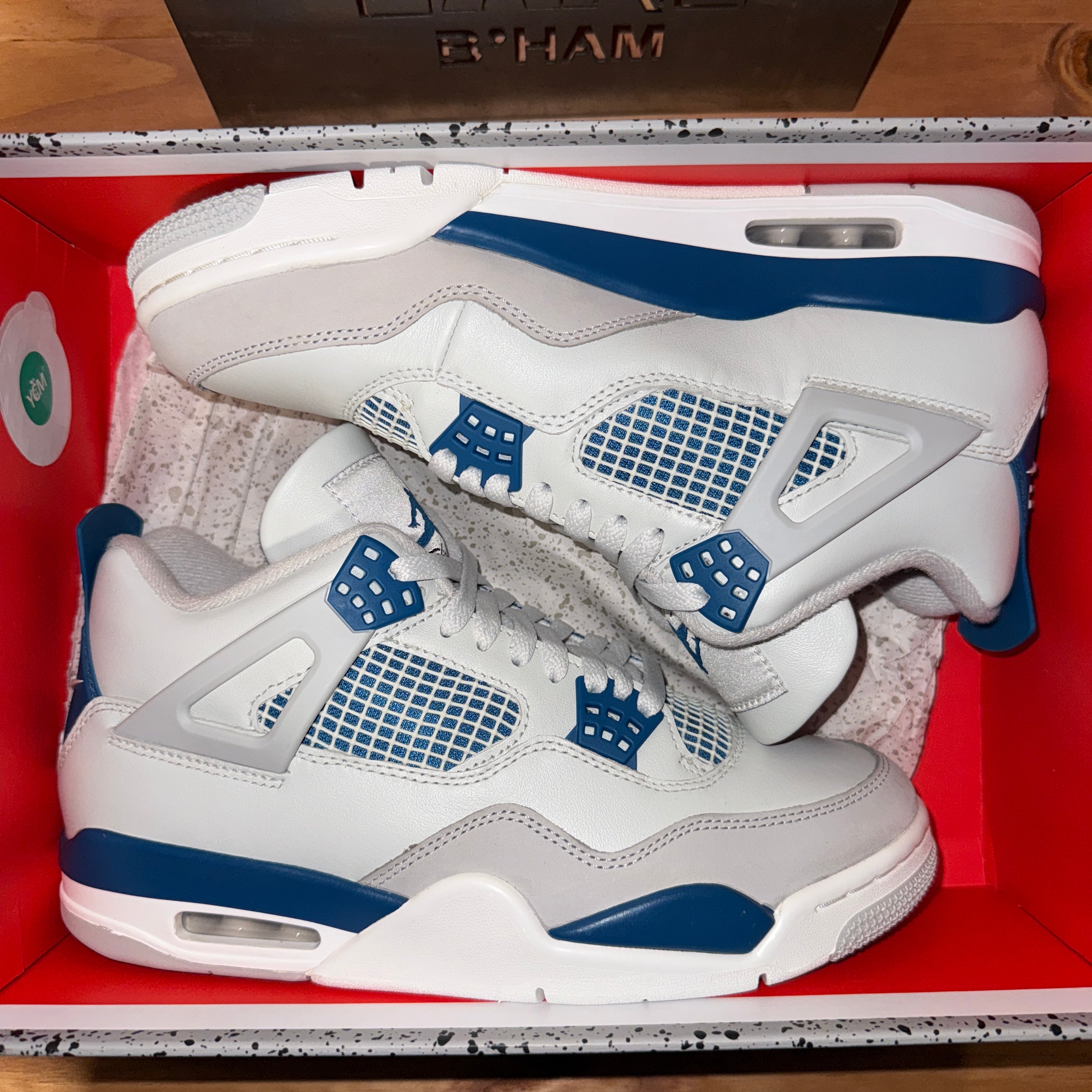 Jordan 4 Retro Military Blue (2024)
