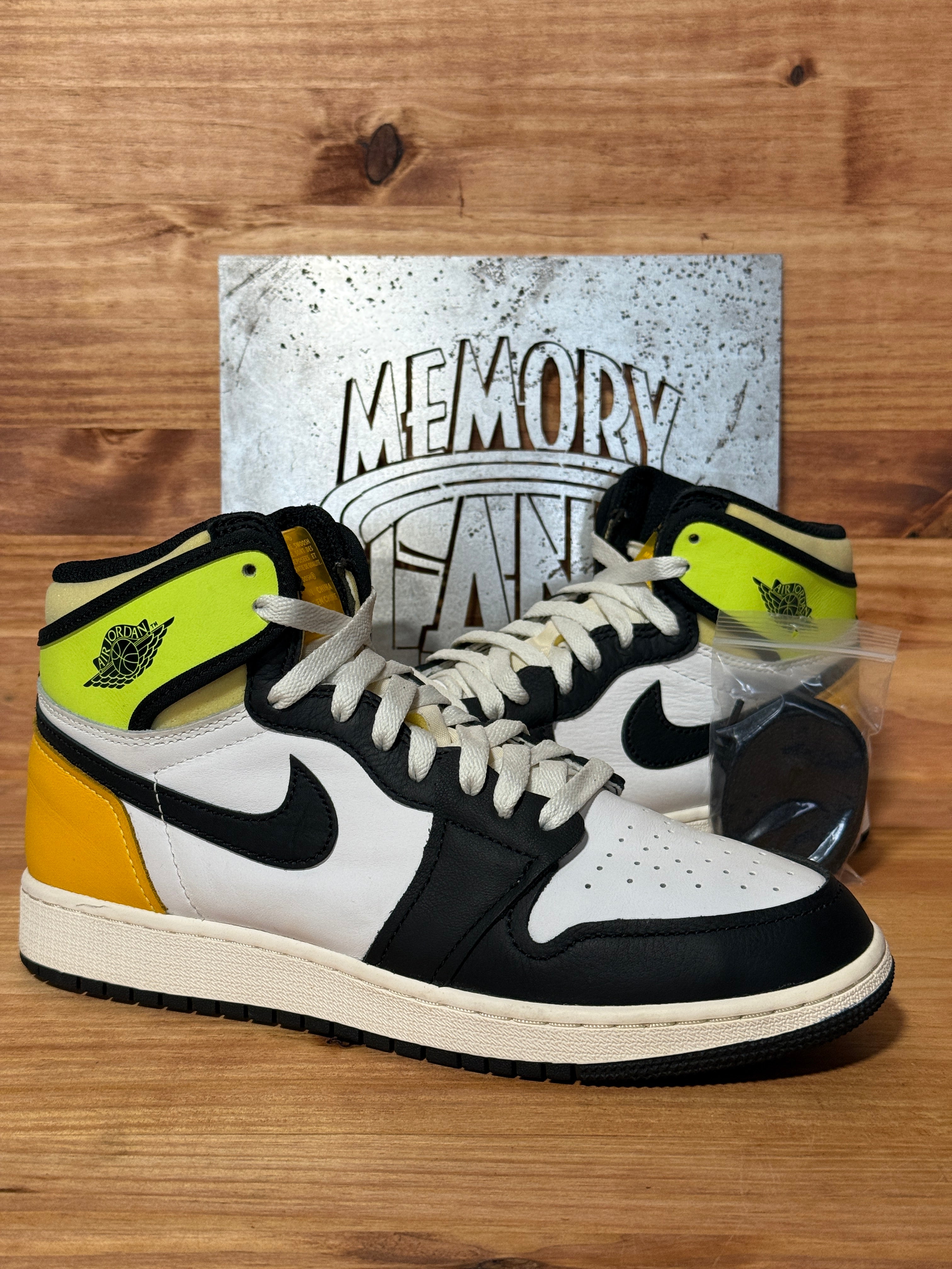 Jordan 1 Retro High White Black Volt University Gold (GS)