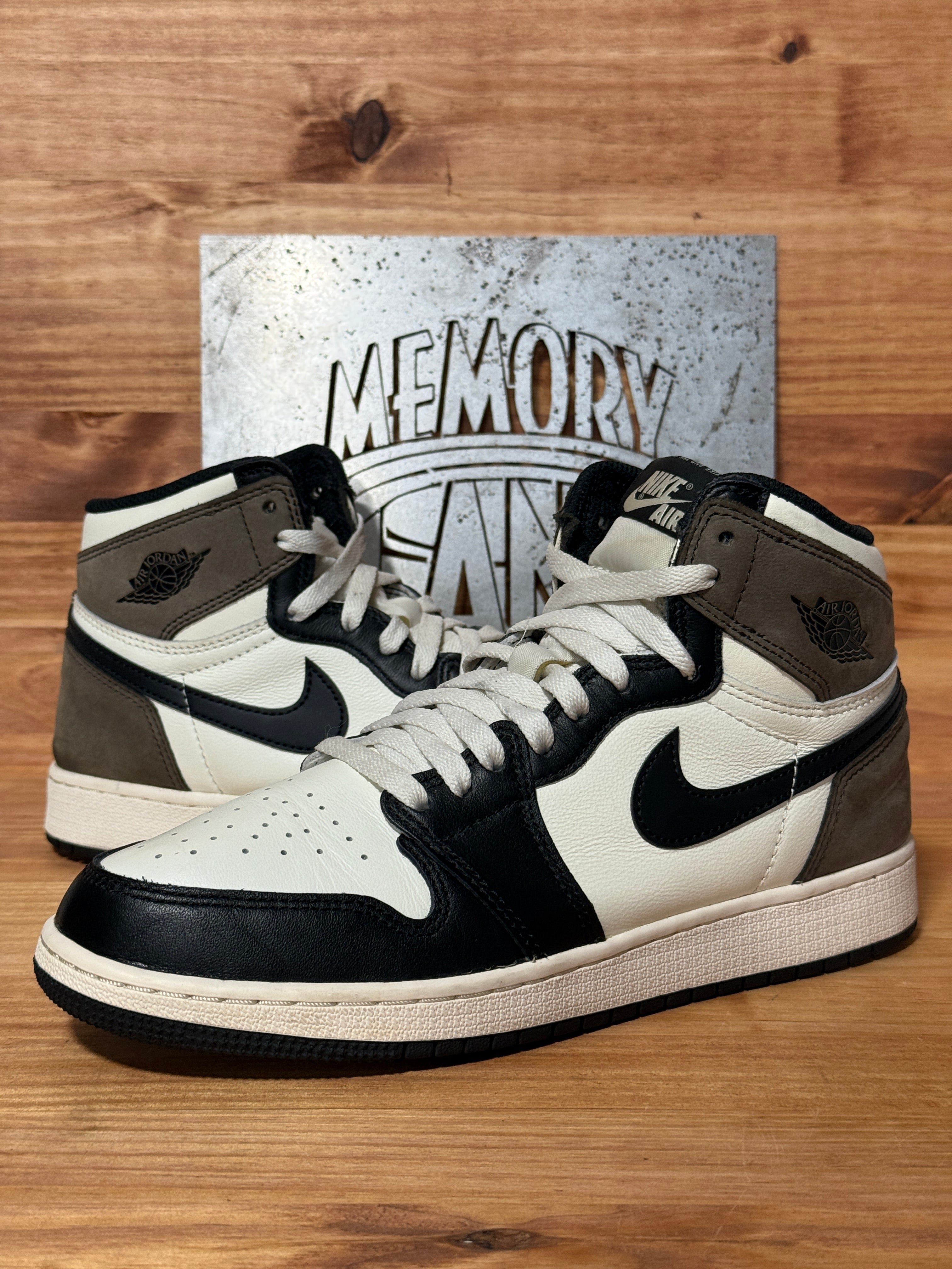 Jordan 1 Retro High Dark Mocha (GS)