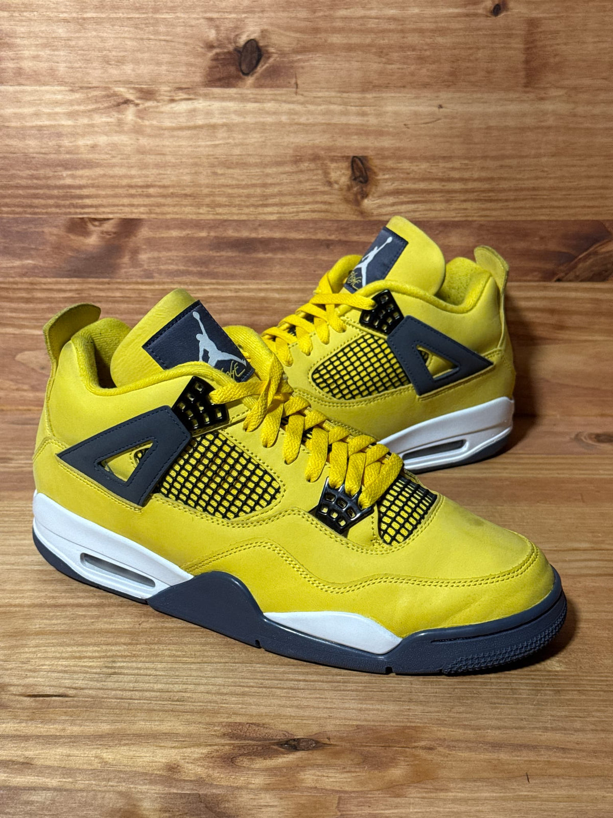 Jordan 4 Retro Lightning (2021) - Size 12
