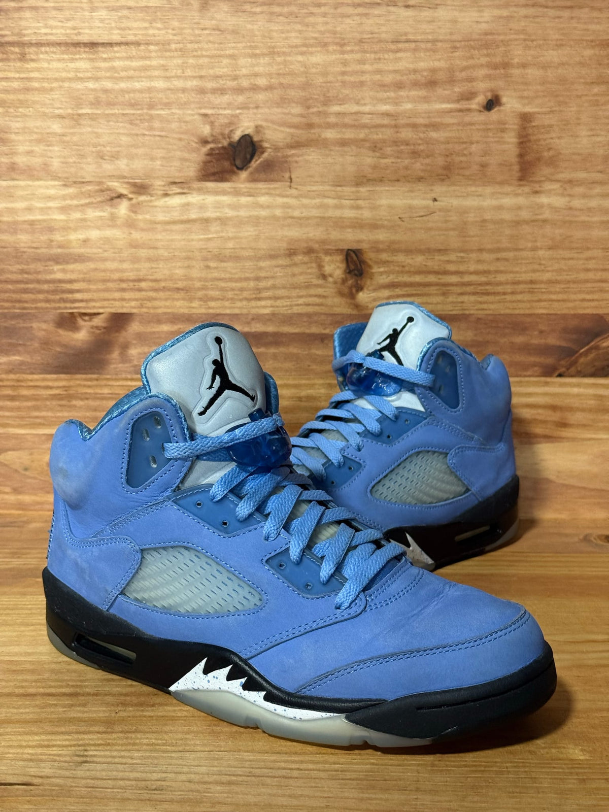 Jordan 5 Retro UNC University Blue - Size 8.5